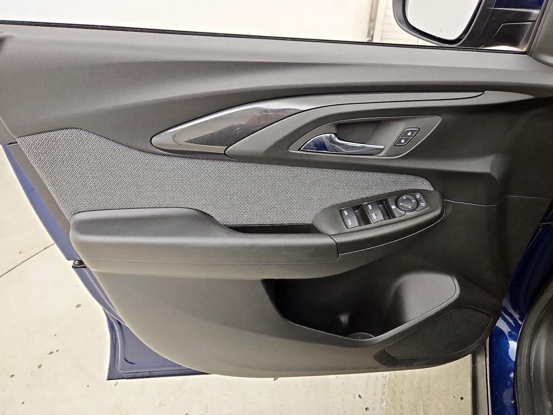 Thumbnail: 2022 Chevrolet TrailBlazer - 12