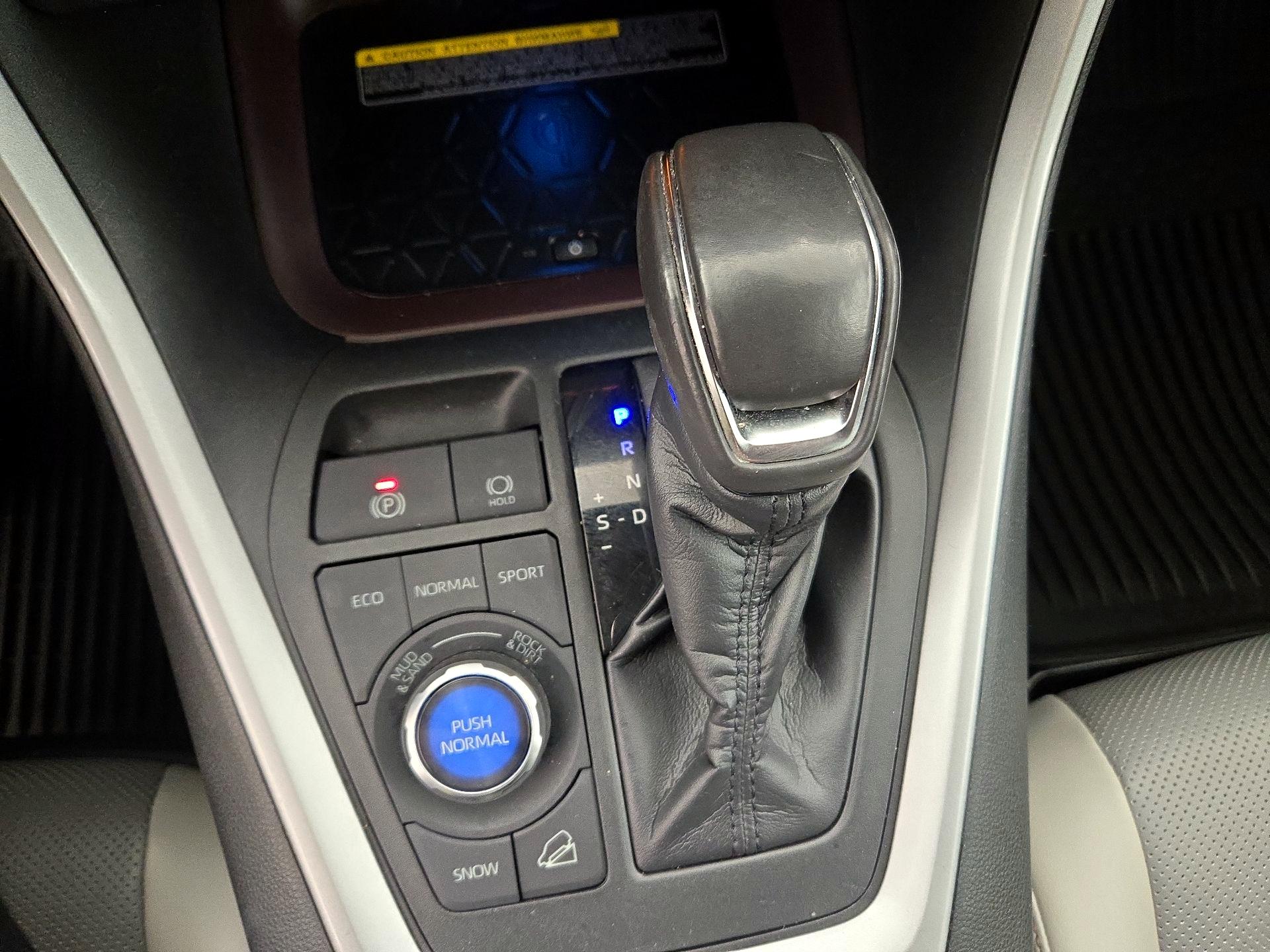 Thumbnail: 2020 Toyota RAV4 - 18