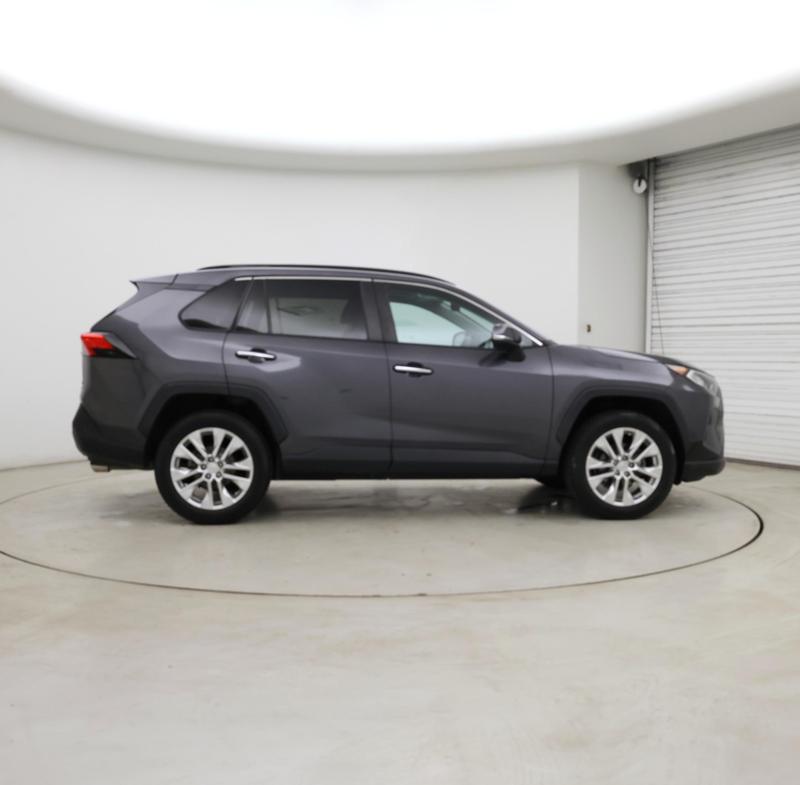 Thumbnail: 2020 Toyota RAV4 - 7