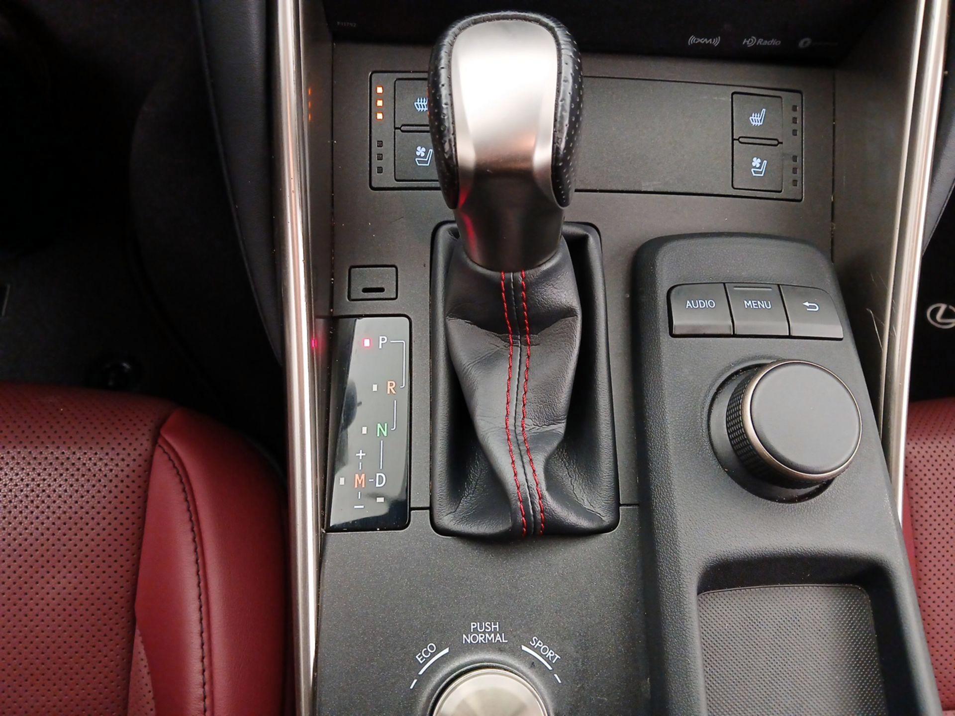 Thumbnail: 2020 Lexus IS - 17