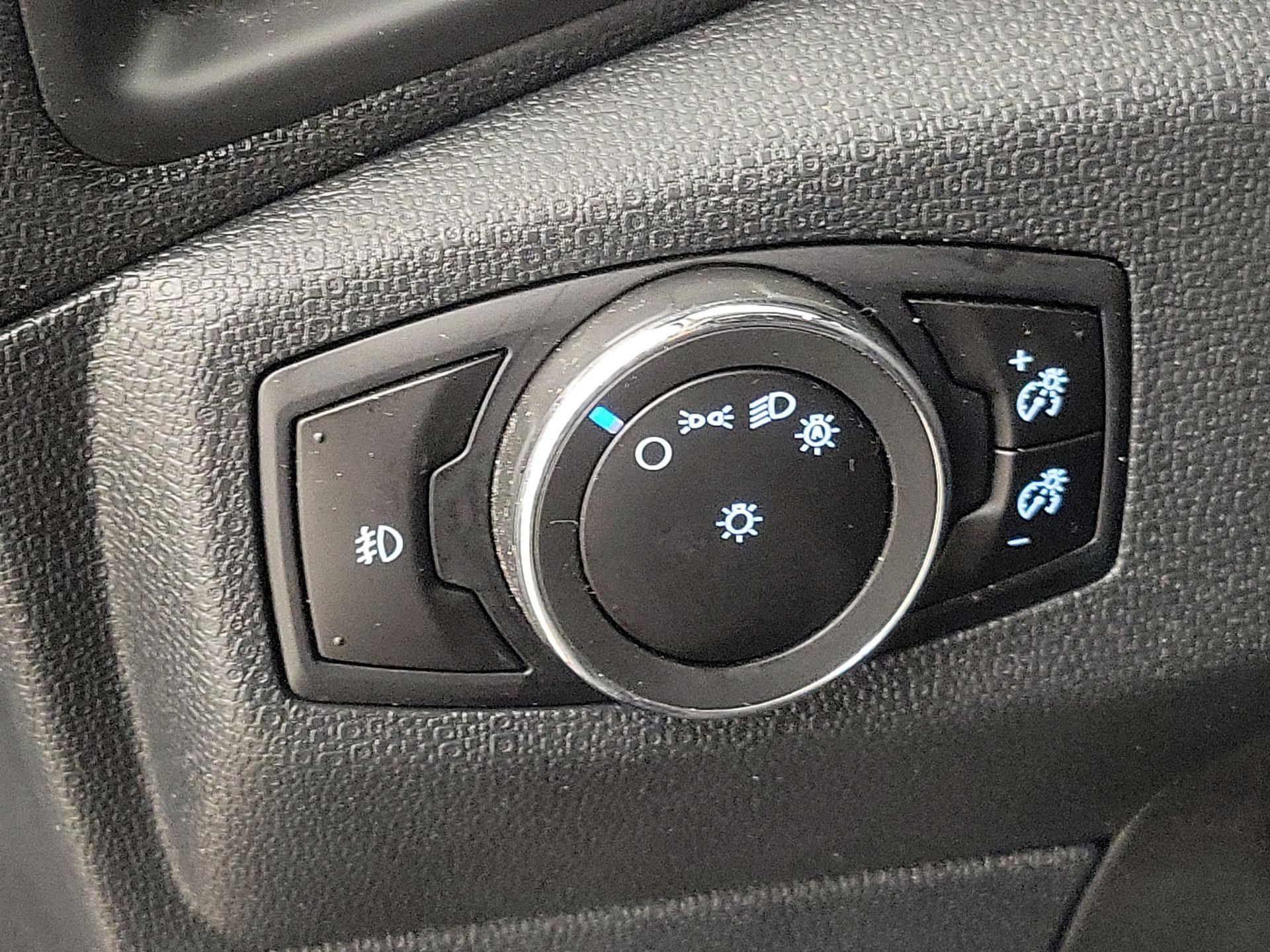 Thumbnail: 2018 Ford EcoSport - 13