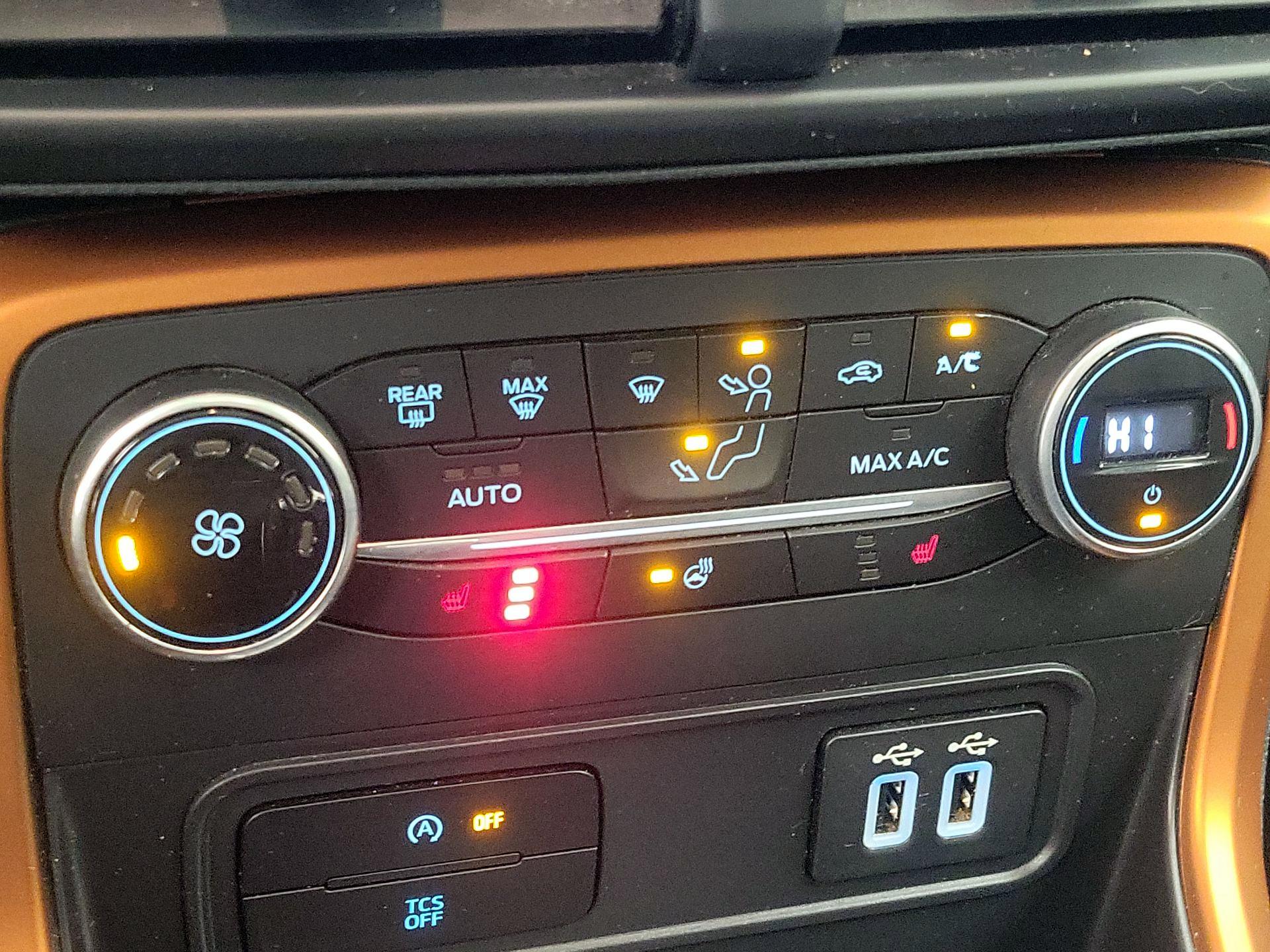 Thumbnail: 2018 Ford EcoSport - 17