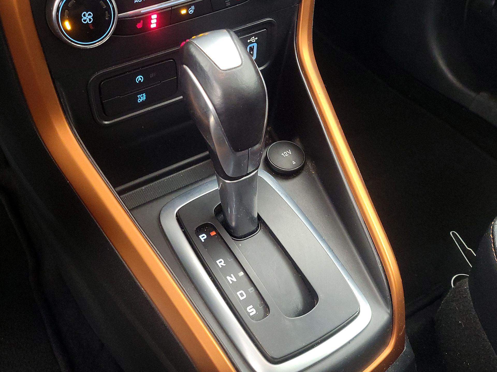 Thumbnail: 2018 Ford EcoSport - 18