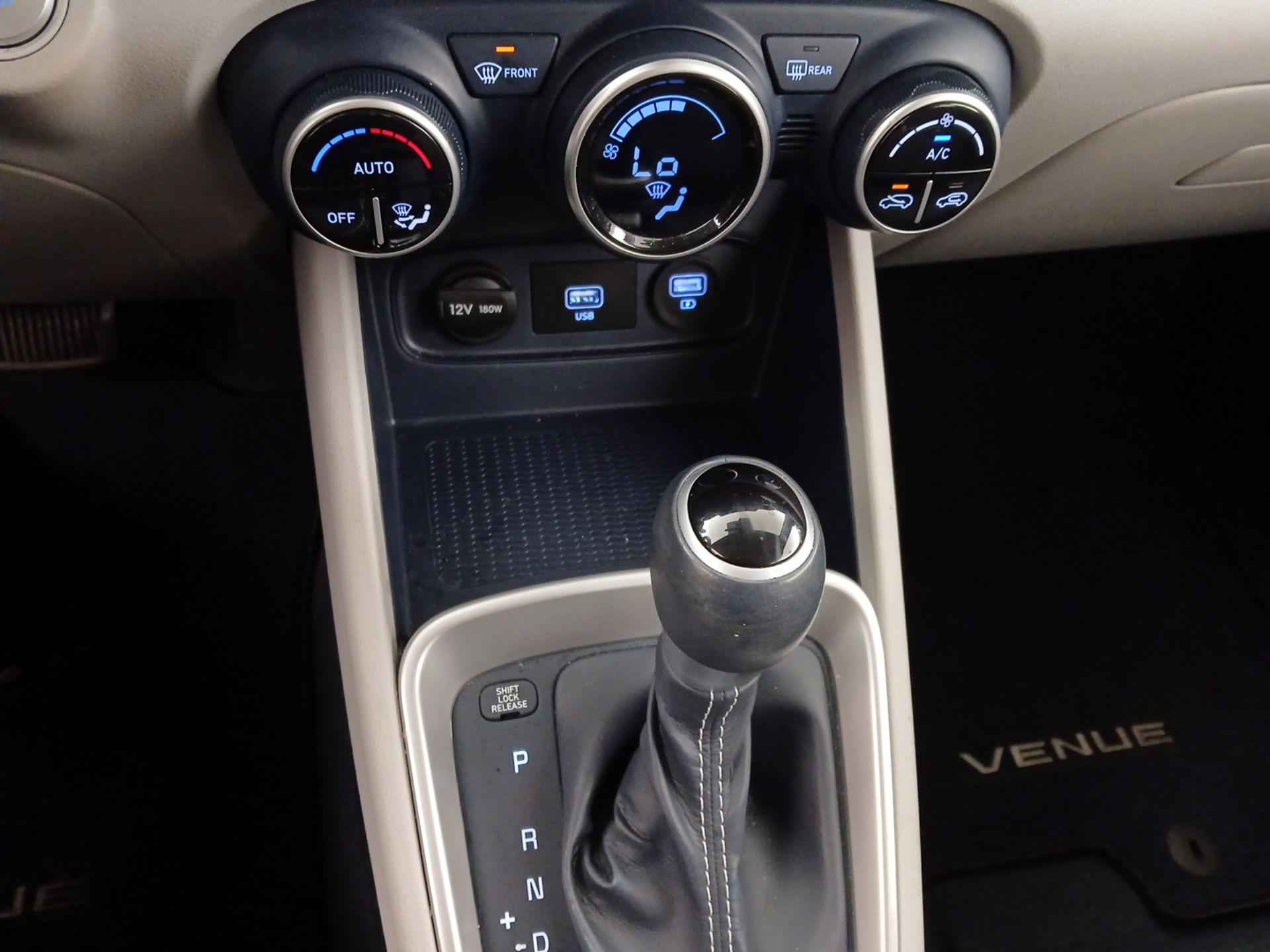 Thumbnail: 2021 Hyundai Venue - 17