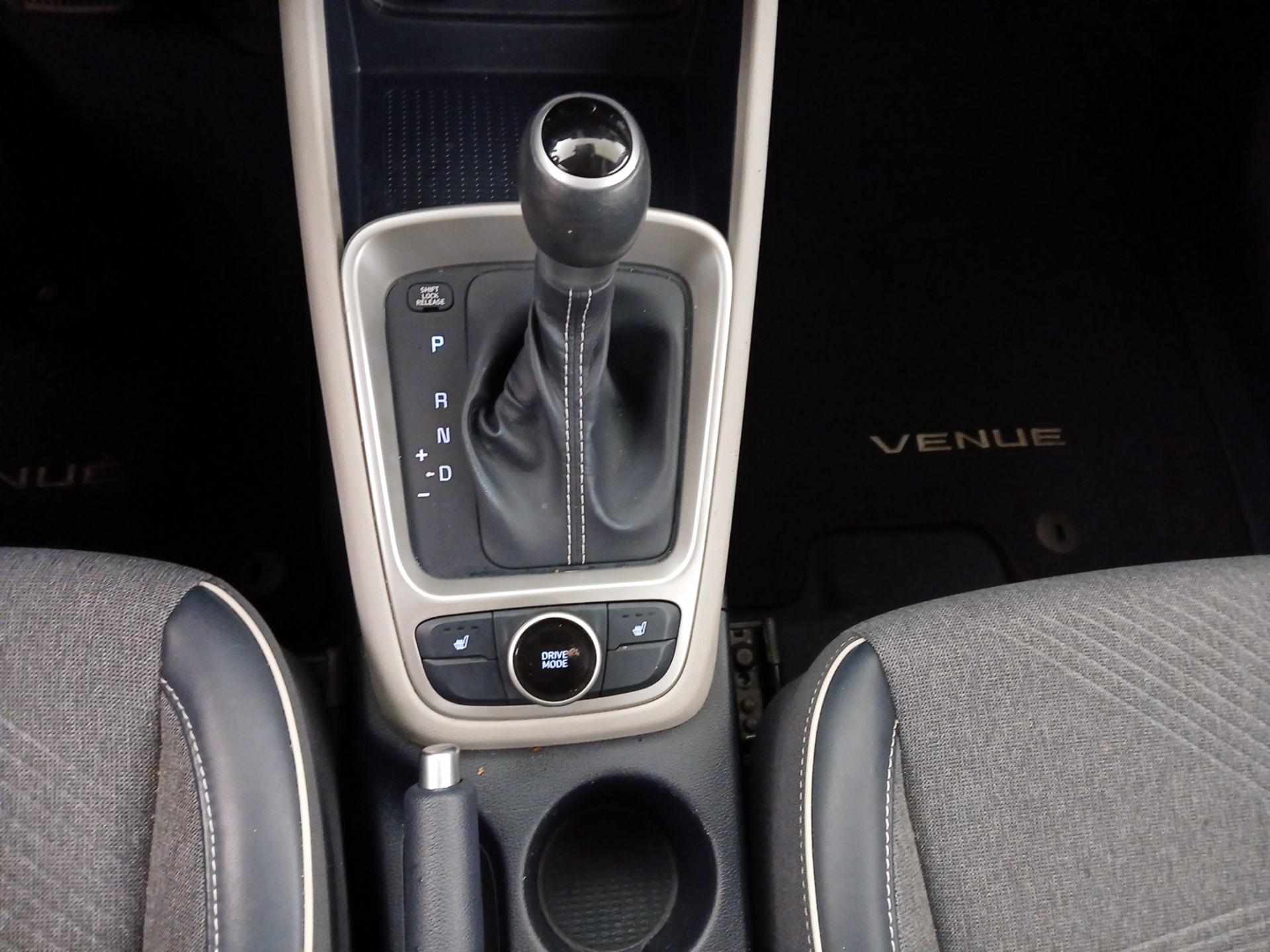 Thumbnail: 2021 Hyundai Venue - 18