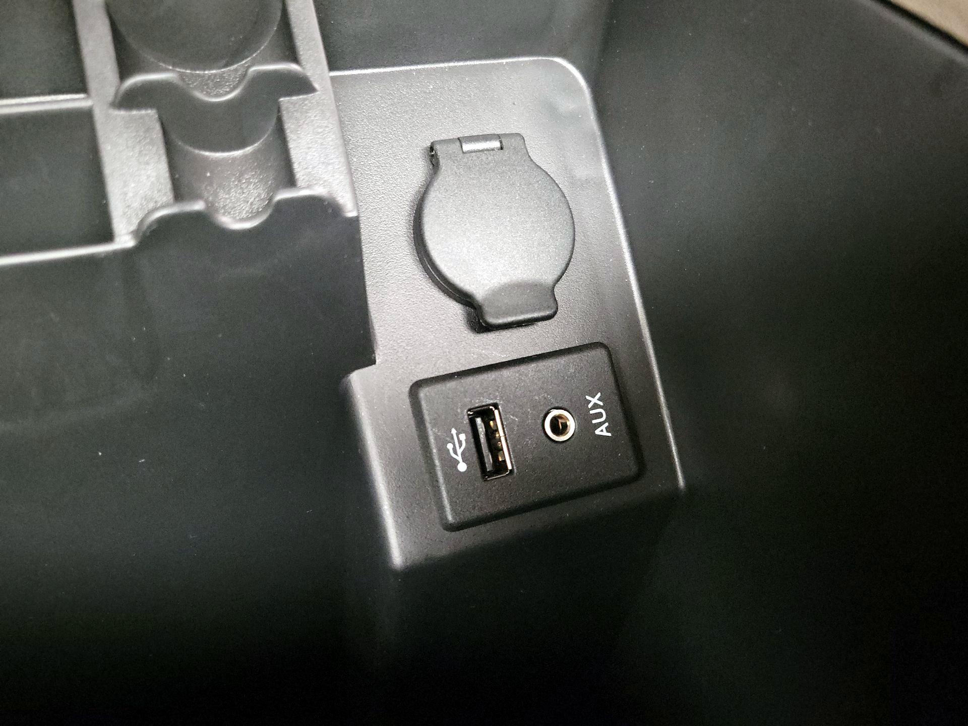 Thumbnail: 2016 Nissan Frontier - 18