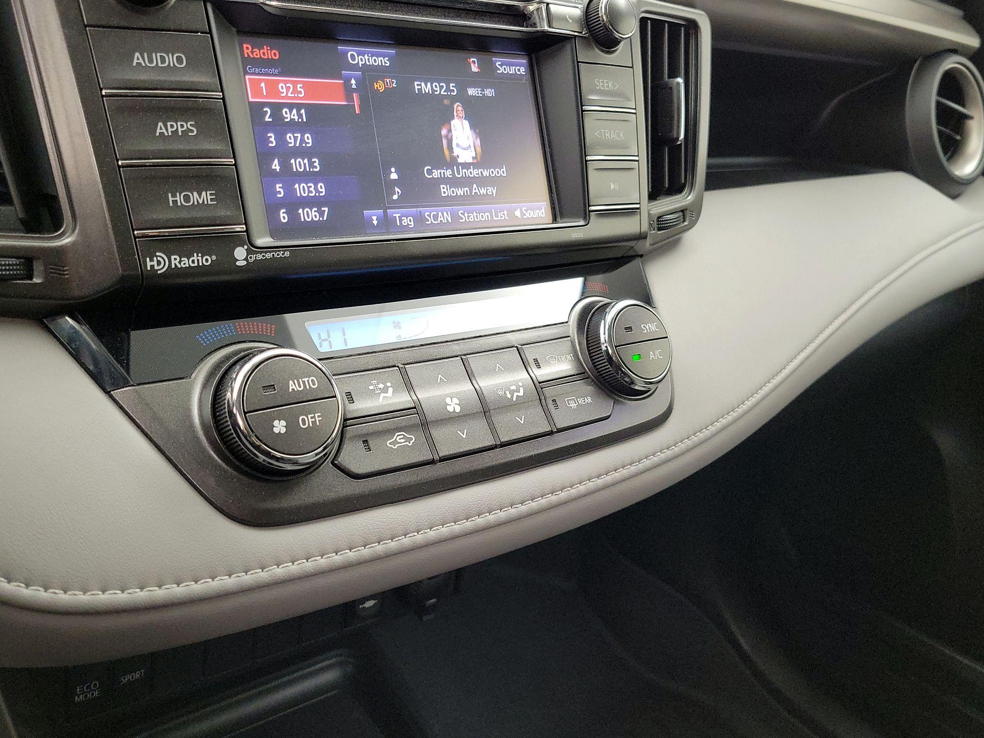 Thumbnail: 2014 Toyota RAV4 - 16