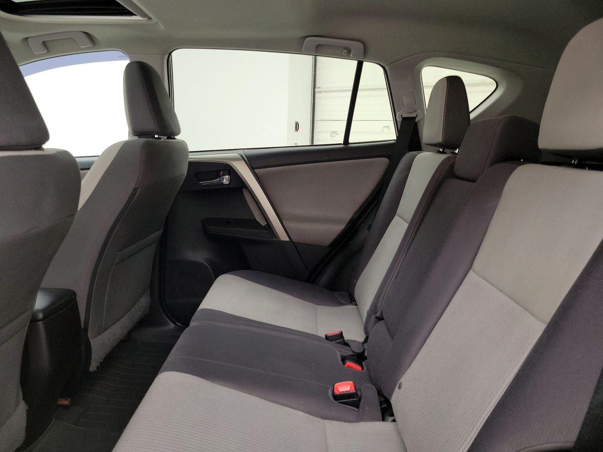 Thumbnail: 2014 Toyota RAV4 - 20