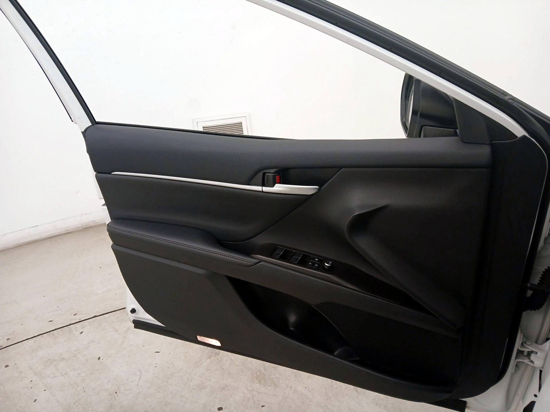 Thumbnail: 2024 Toyota Camry - 12