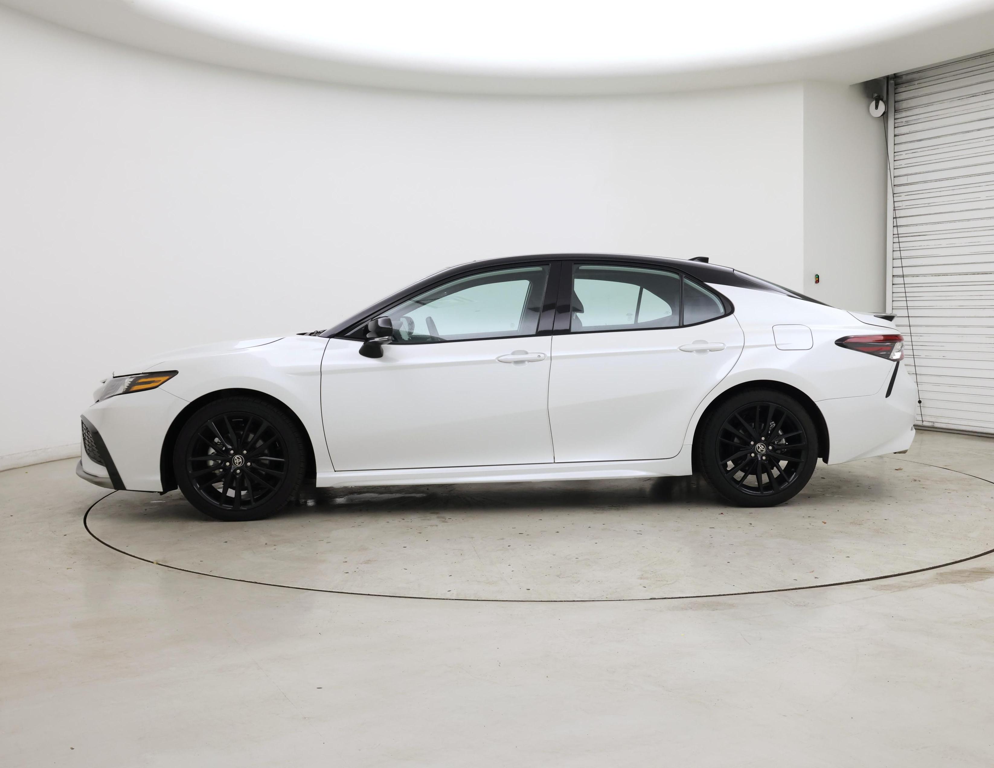 Thumbnail: 2024 Toyota Camry - 3