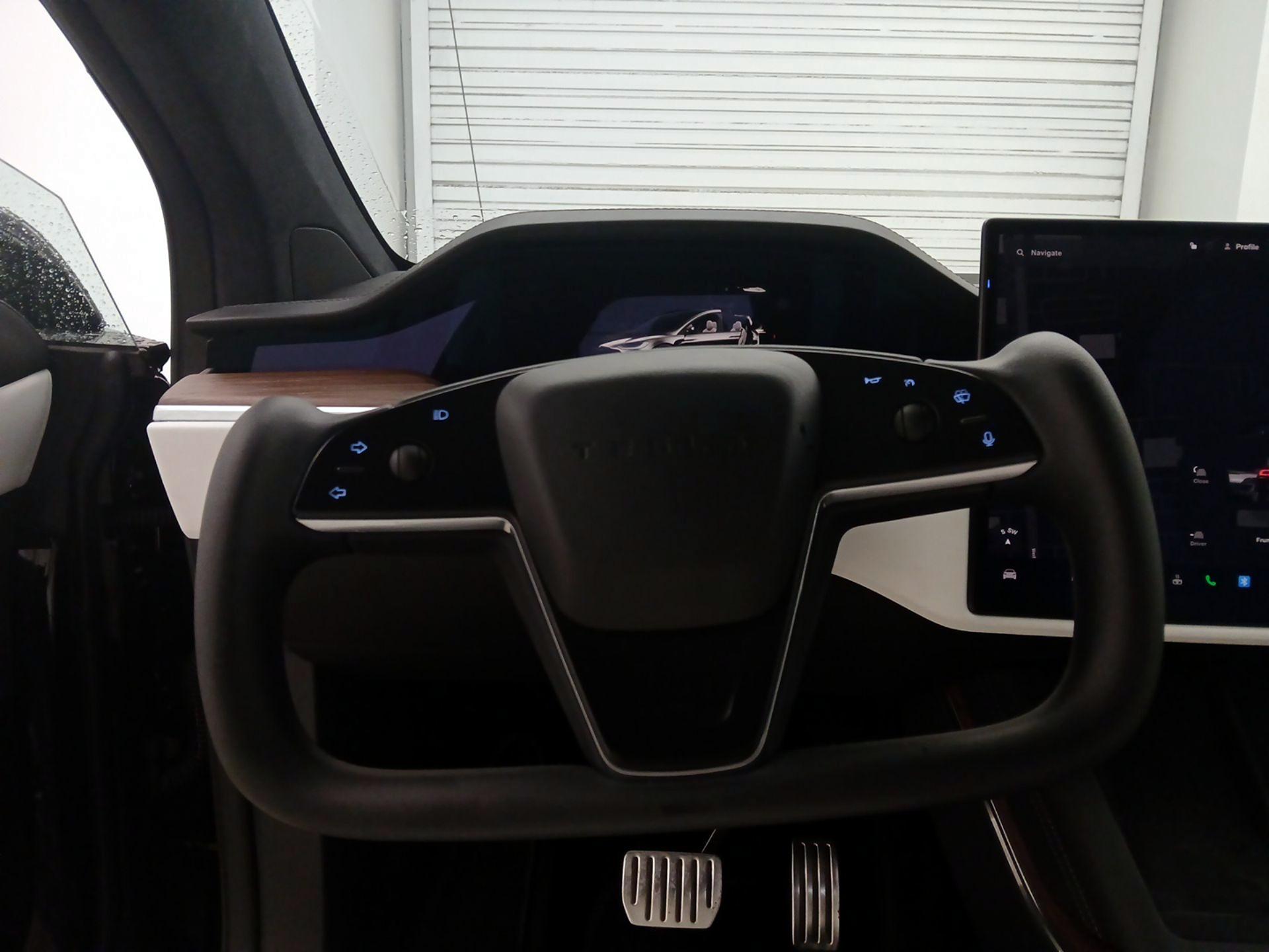 Thumbnail: 2022 Tesla Model X - 10