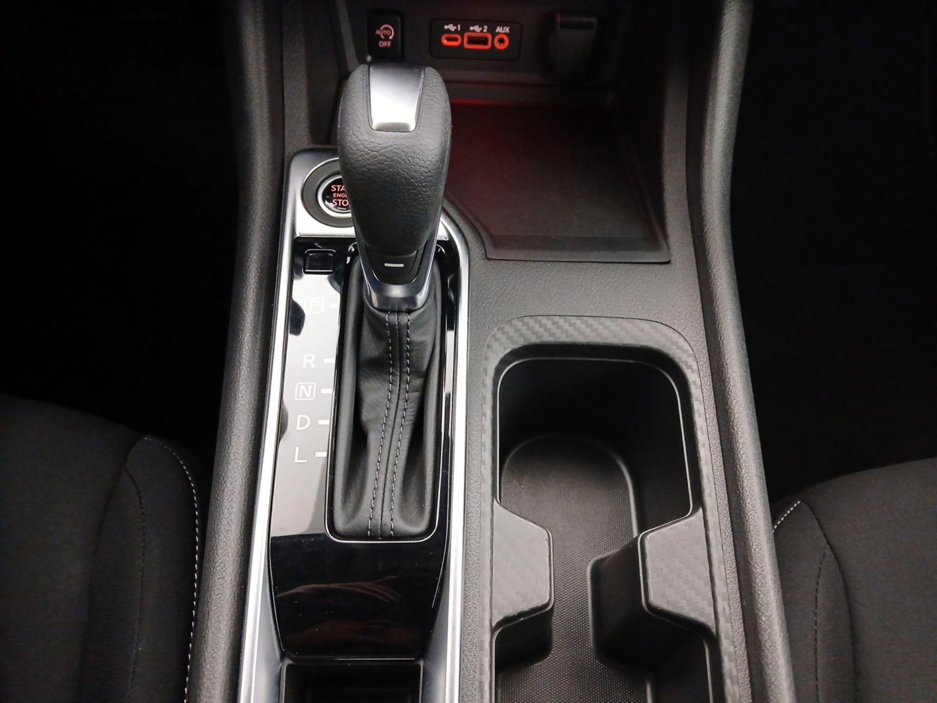 Thumbnail: 2024 Nissan Sentra - 17