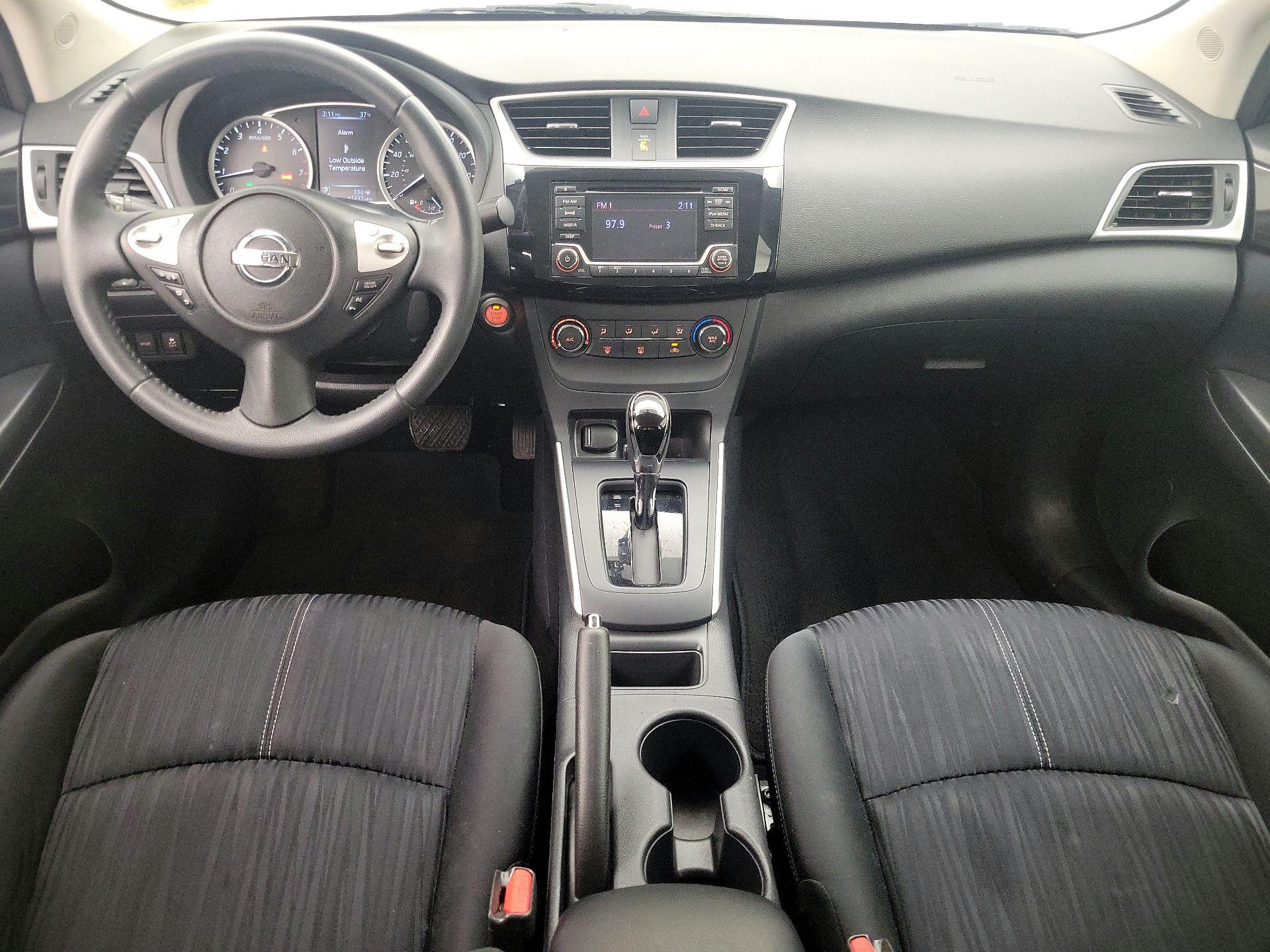 Thumbnail: 2017 Nissan Sentra - 9