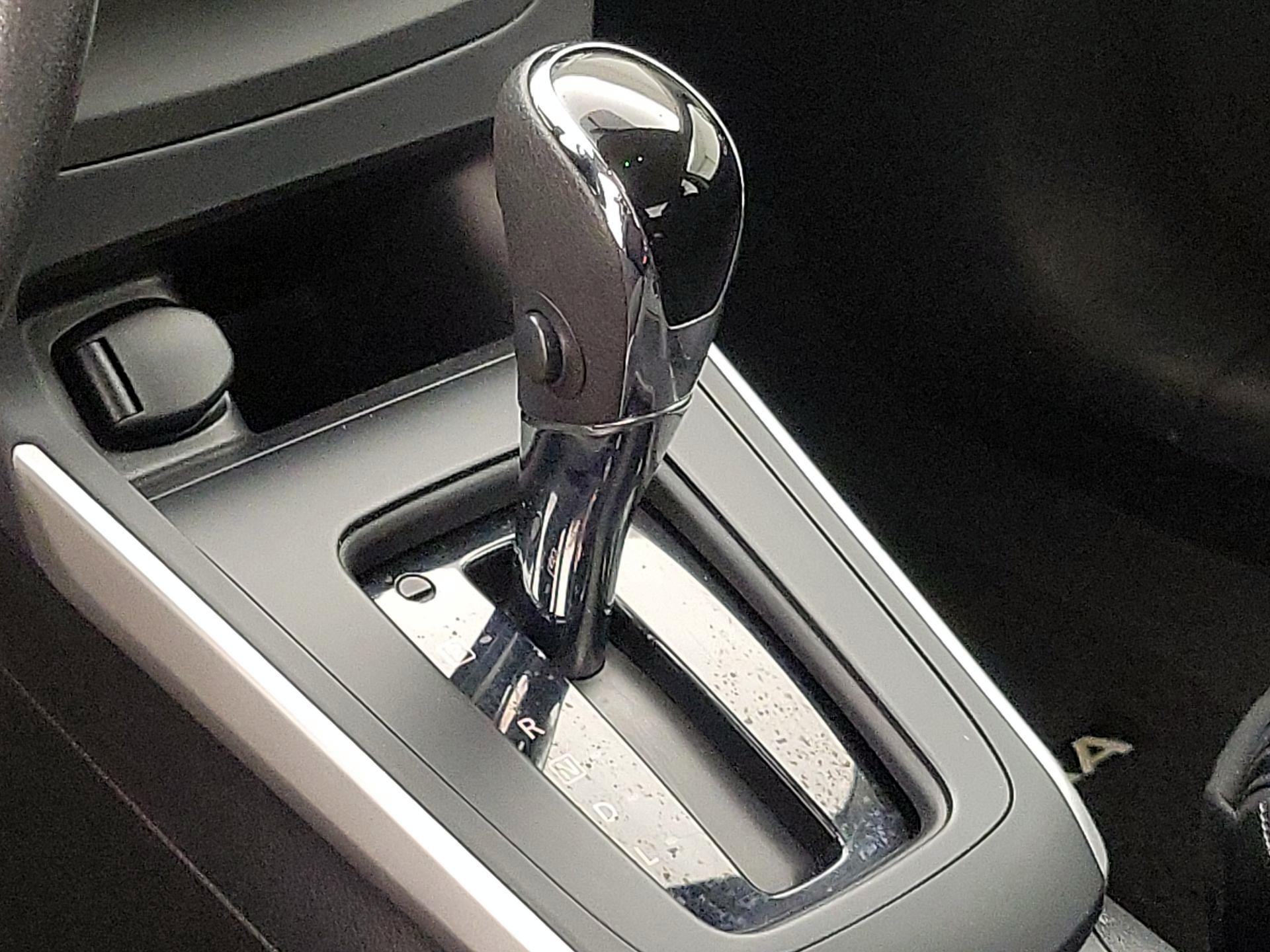 Thumbnail: 2017 Nissan Sentra - 17