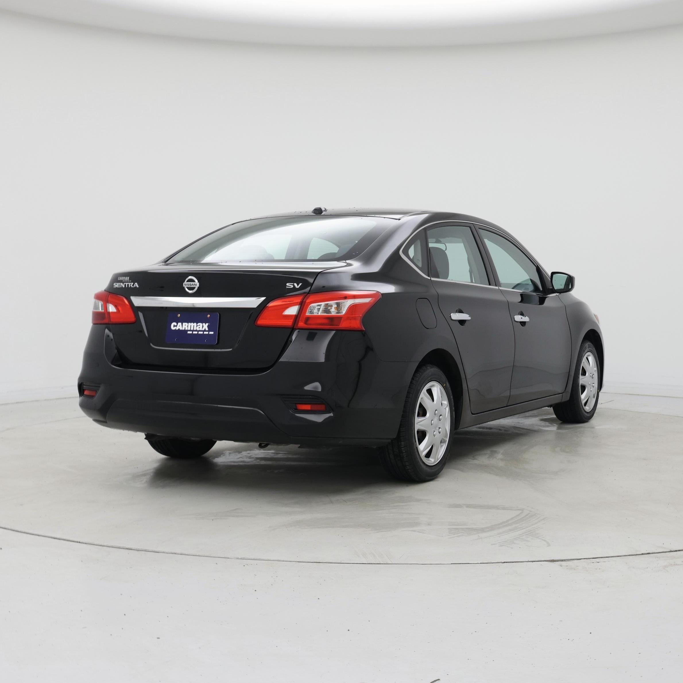 Thumbnail: 2017 Nissan Sentra - 8