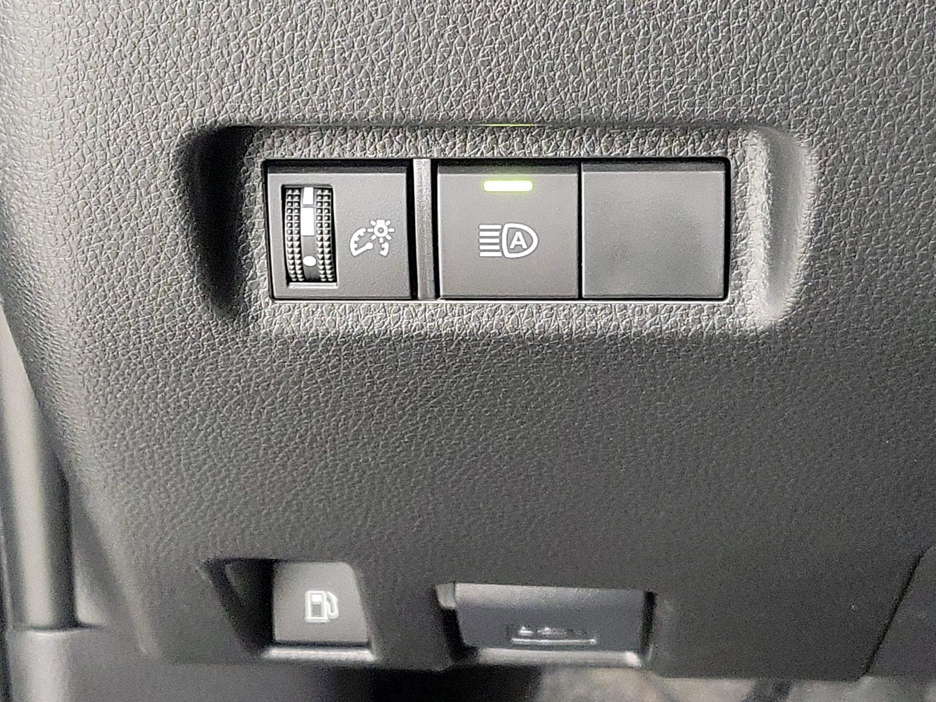 Thumbnail: 2025 Toyota RAV4 - 13