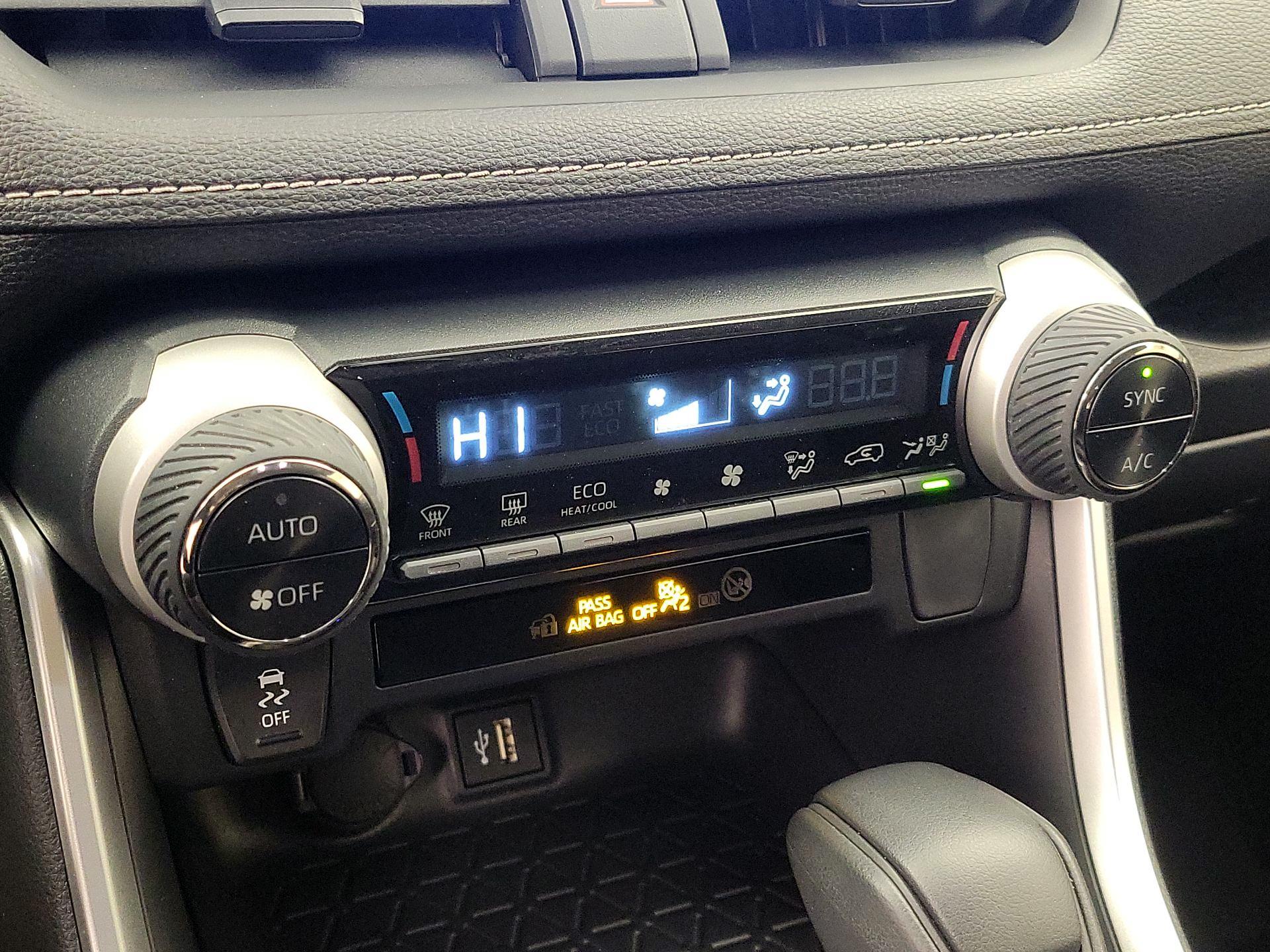 Thumbnail: 2025 Toyota RAV4 - 16