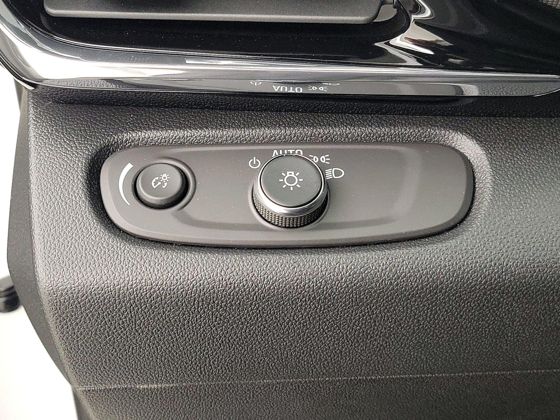 Thumbnail: 2025 Buick Envista - 13