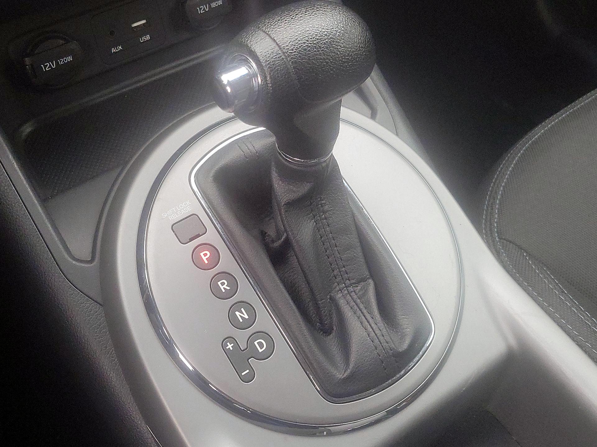 Thumbnail: 2016 Kia Sportage - 16