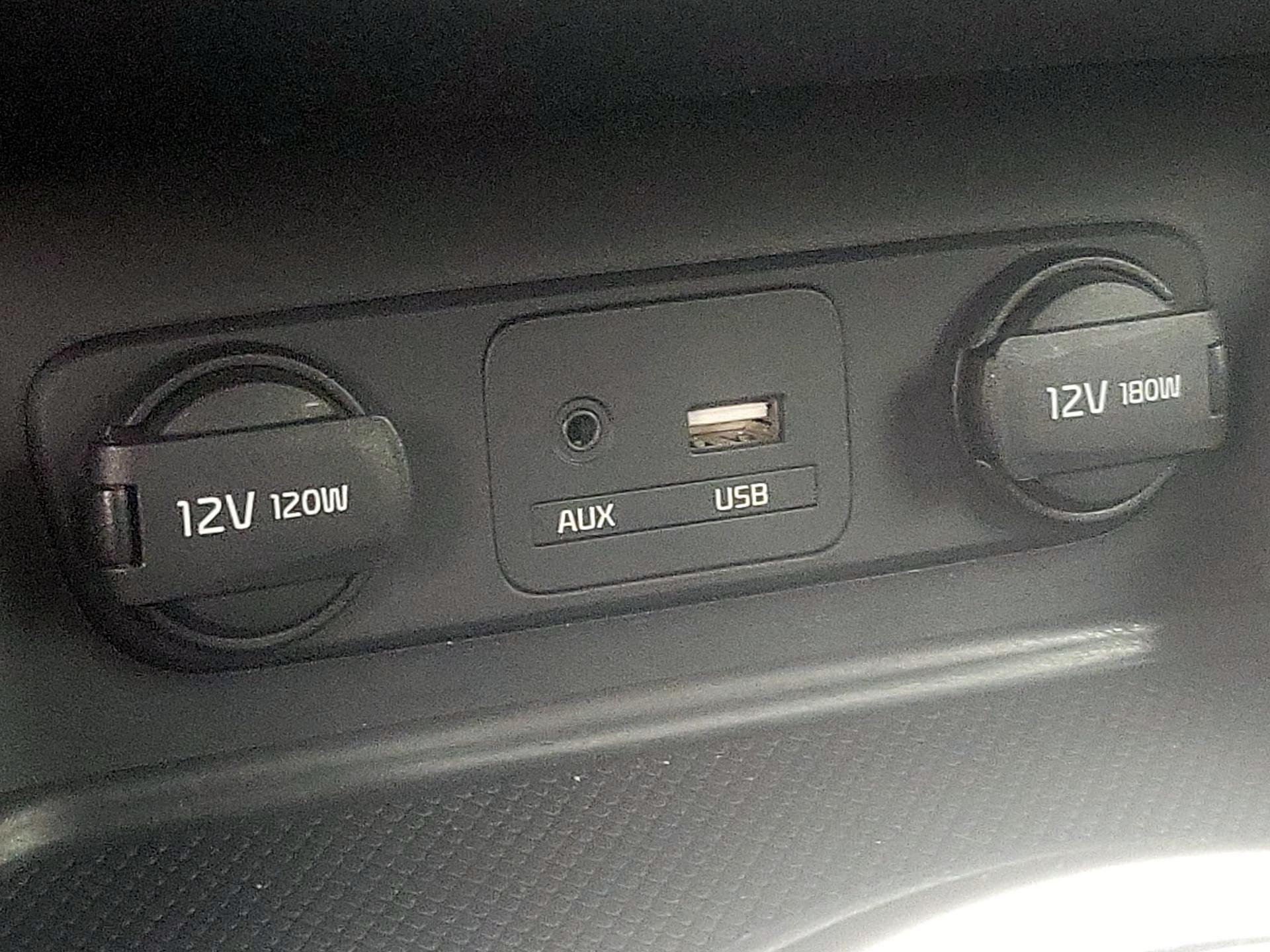 Thumbnail: 2016 Kia Sportage - 17