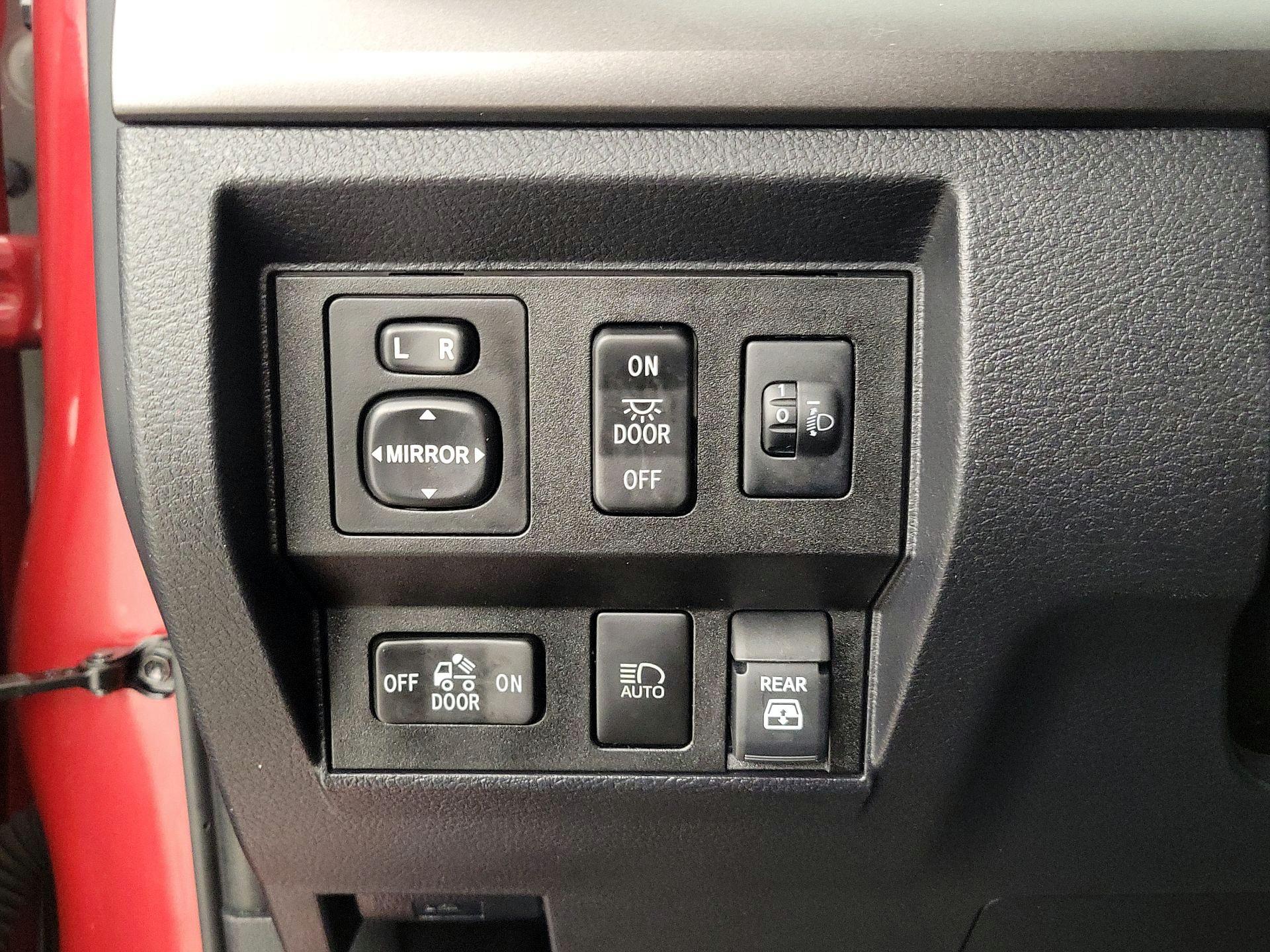 Thumbnail: 2019 Toyota Tundra - 13