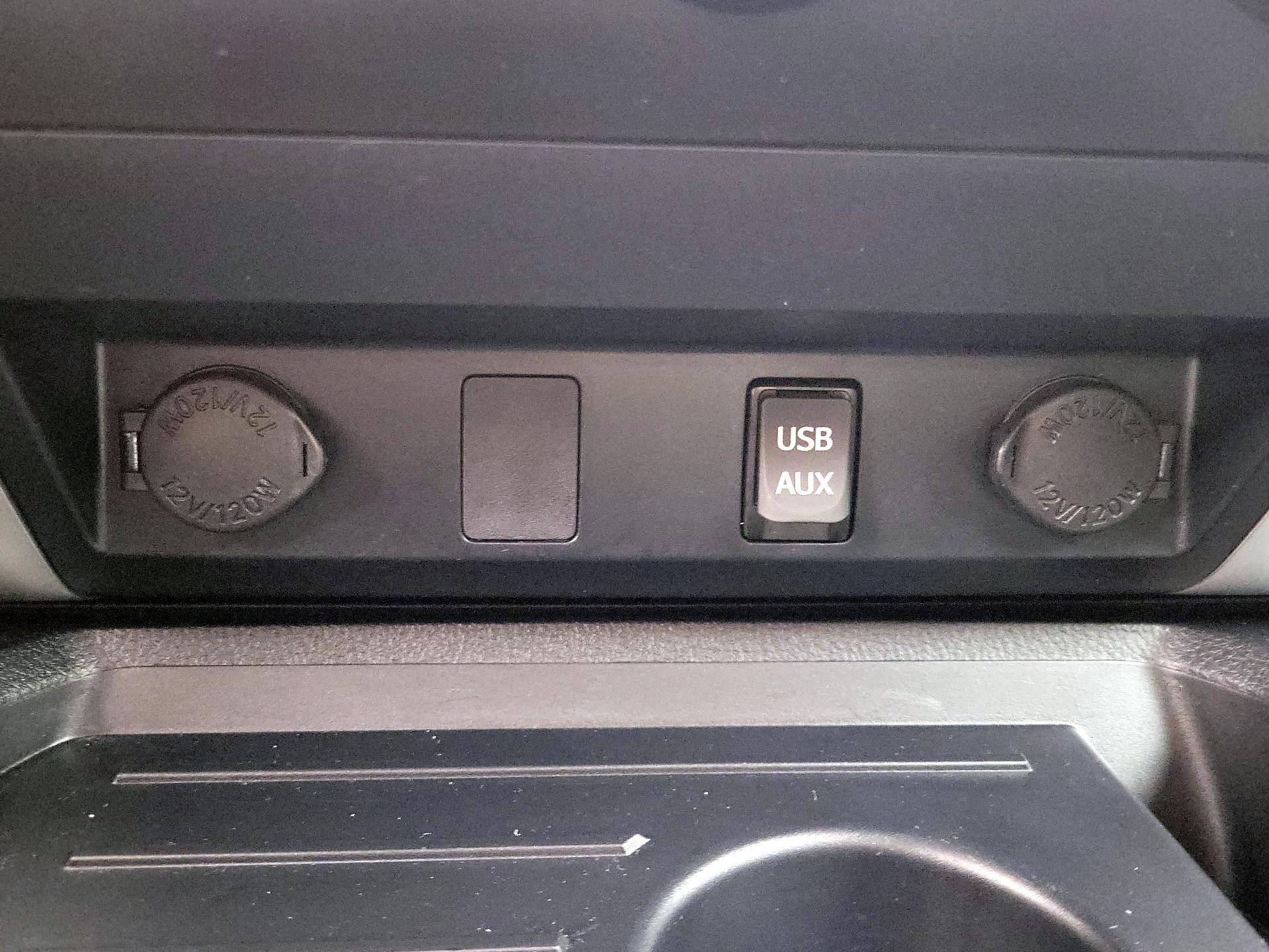 Thumbnail: 2019 Toyota Tundra - 18