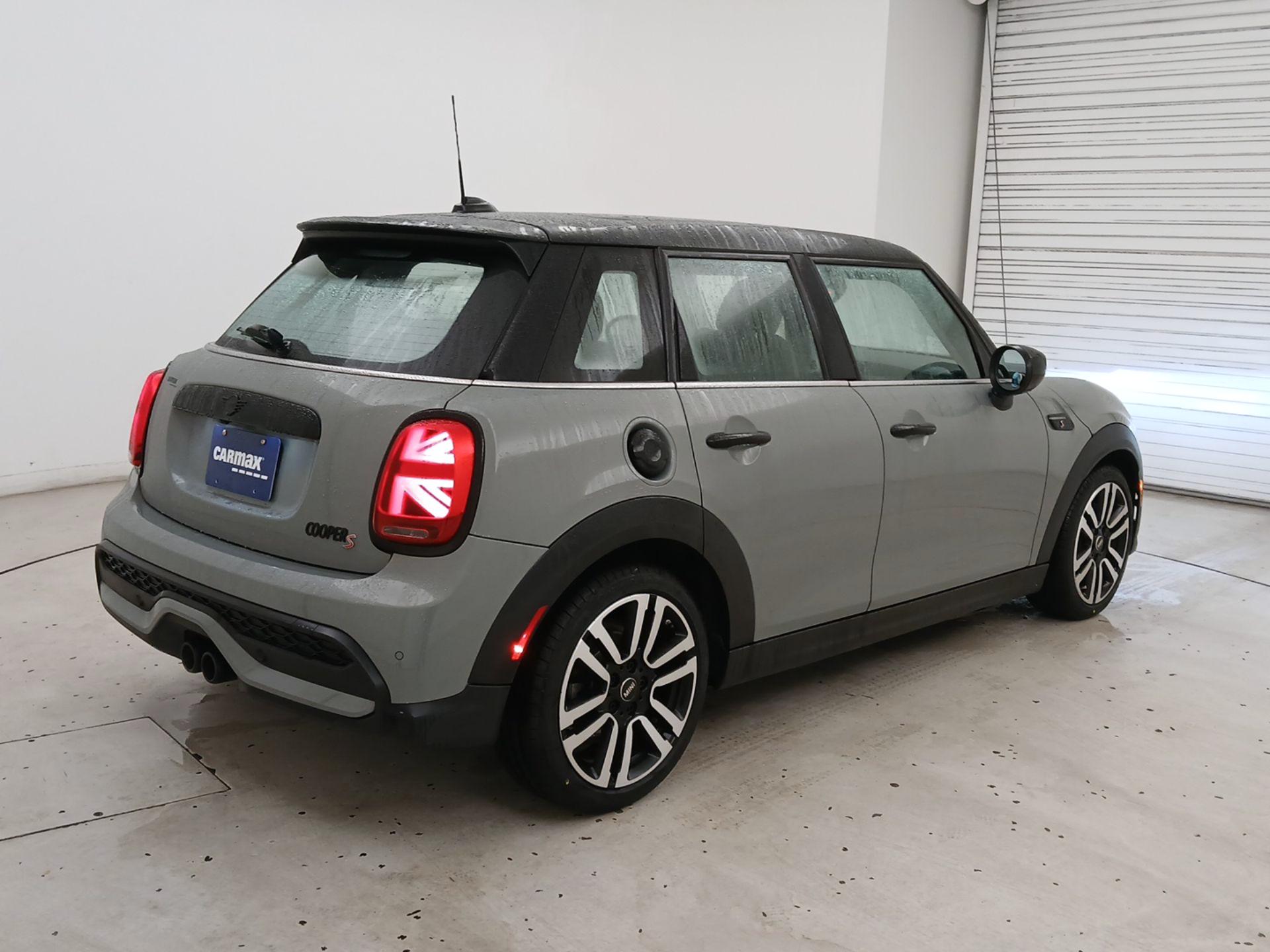 Thumbnail: 2023 MINI Cooper Hardtop - 5