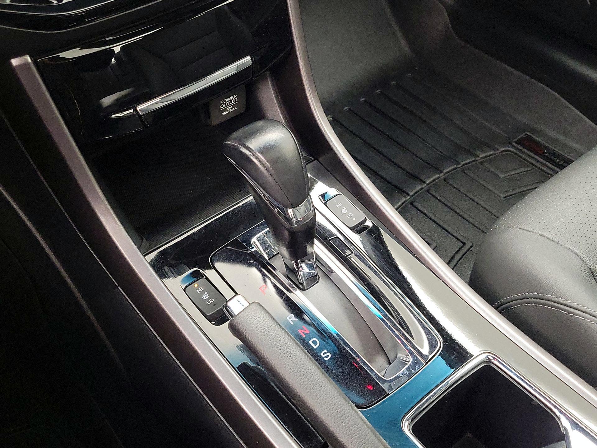 Thumbnail: 2016 Honda Accord - 17