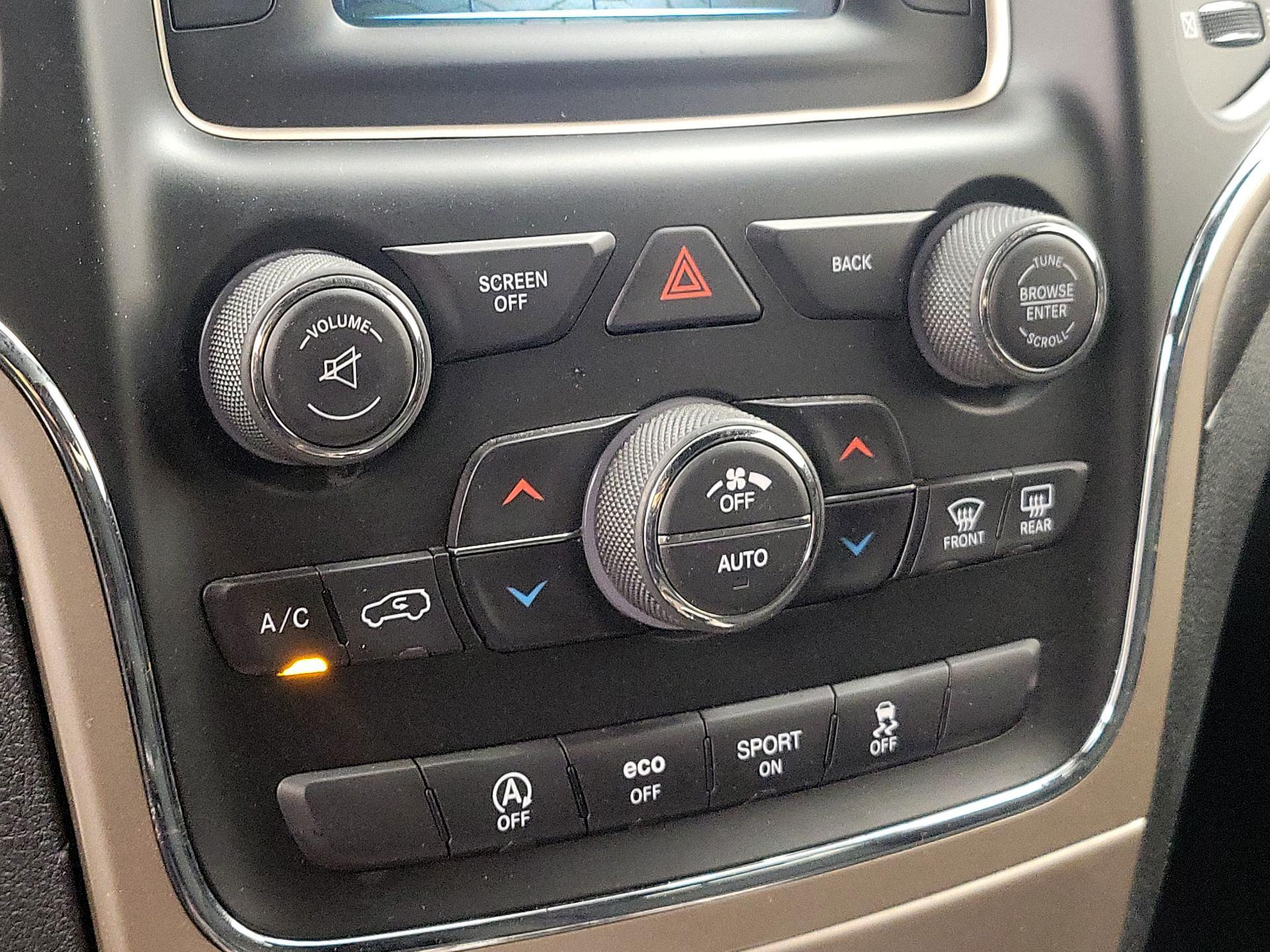 Thumbnail: 2016 Jeep Grand Cherokee - 15