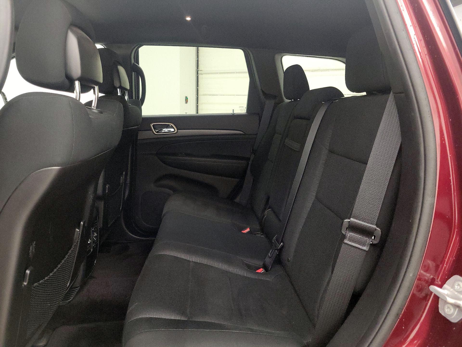 Thumbnail: 2016 Jeep Grand Cherokee - 18