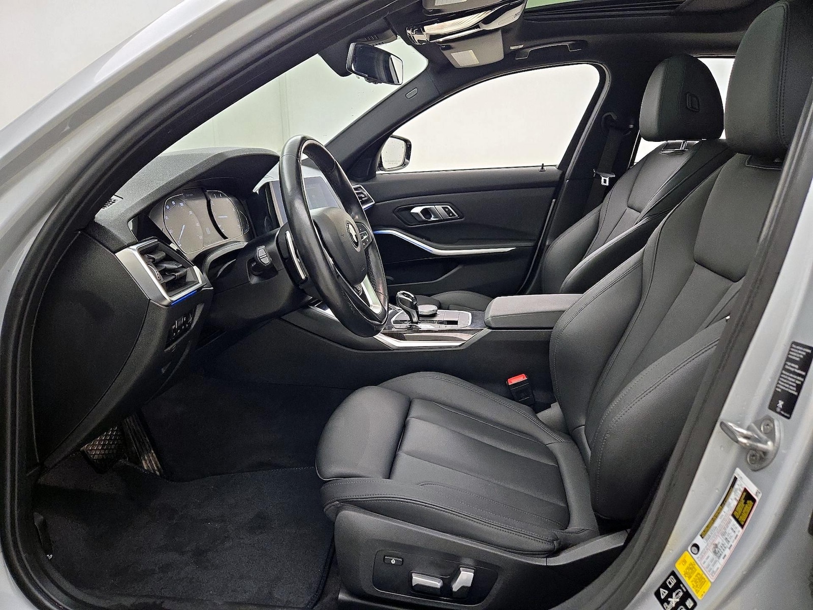 2021 BMW 3 Series 330i - Photo 12