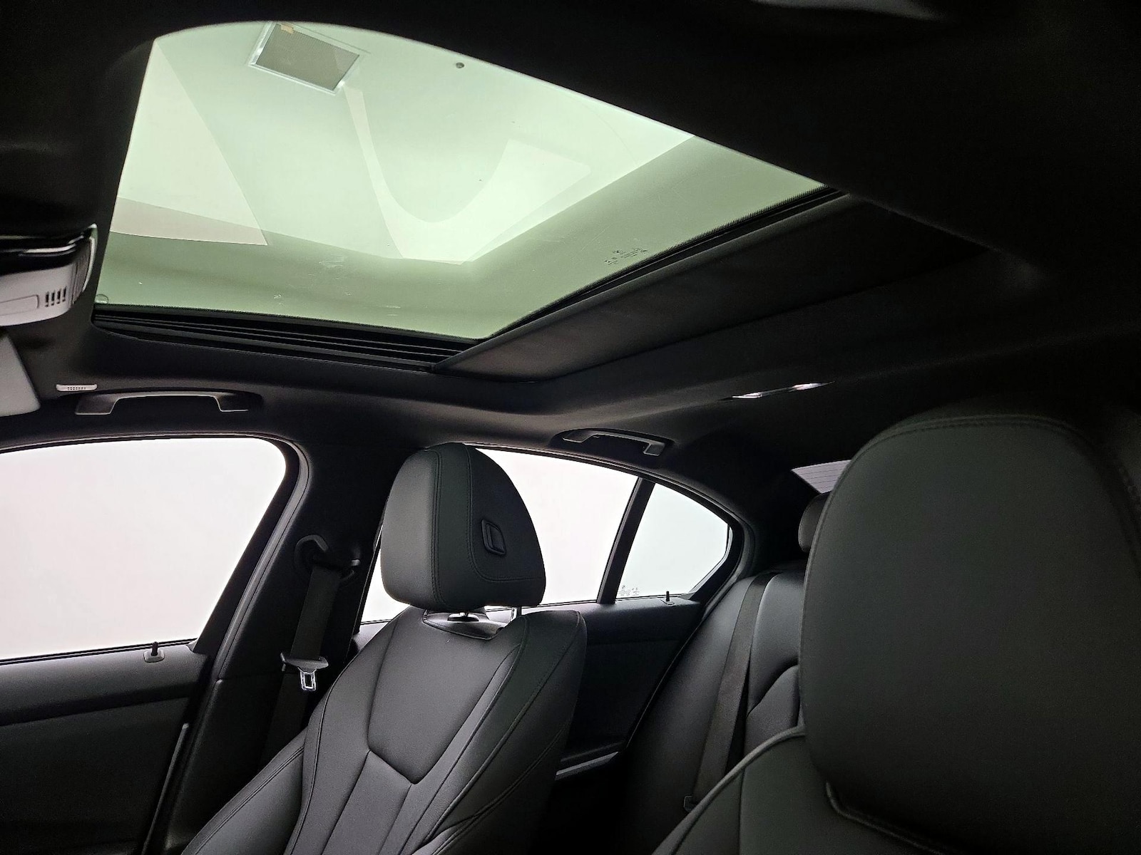 2021 BMW 3 Series 330i - Photo 19