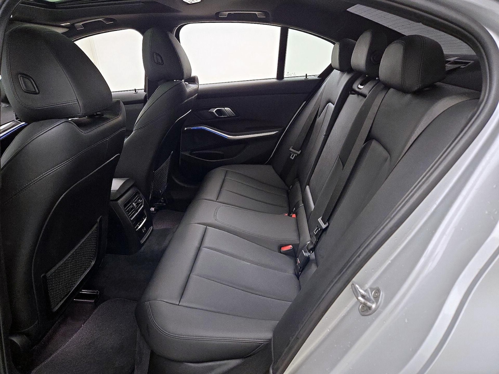 2021 BMW 3 Series 330i - Photo 20
