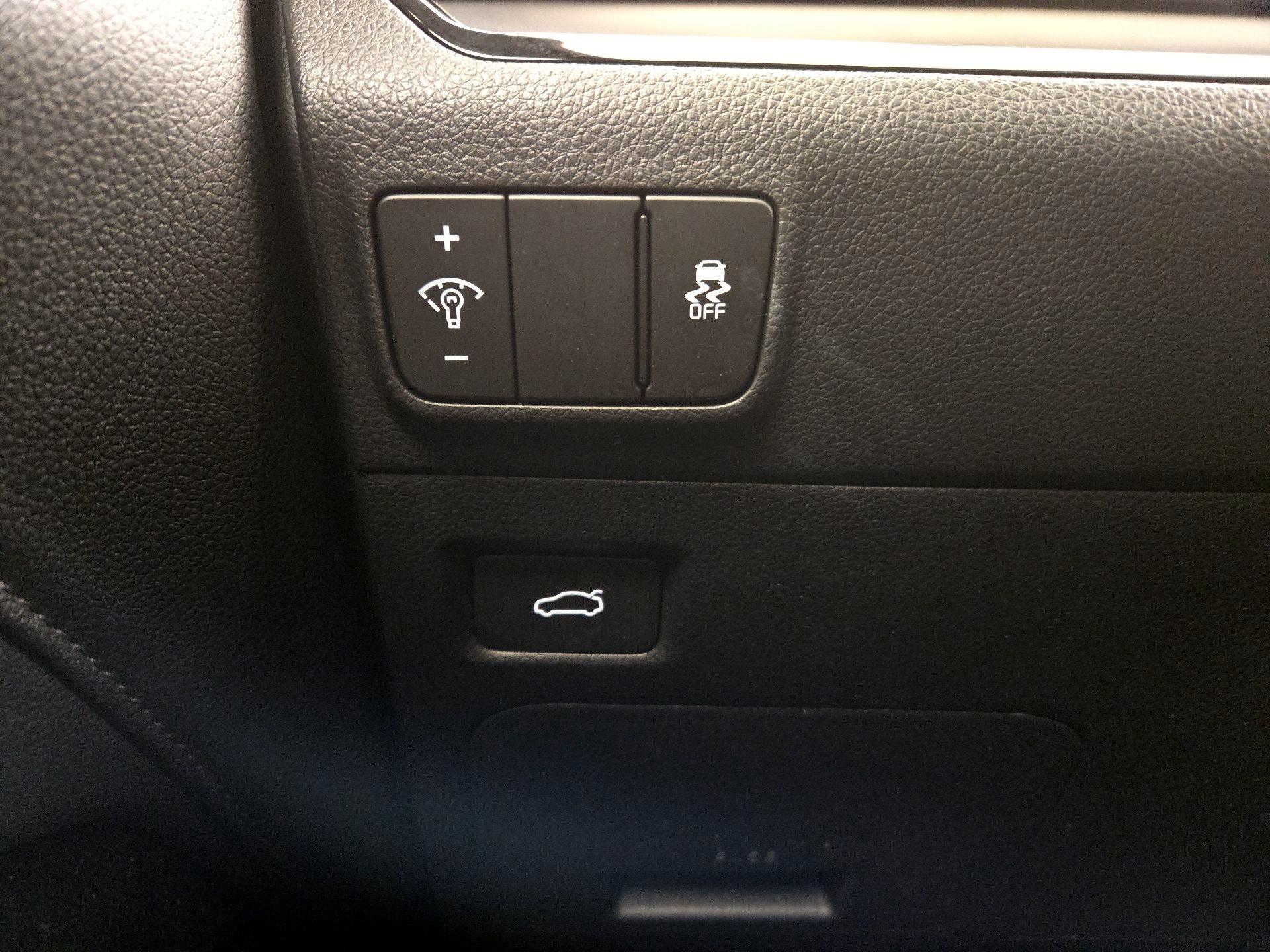 Thumbnail: 2025 Kia K5 - 13