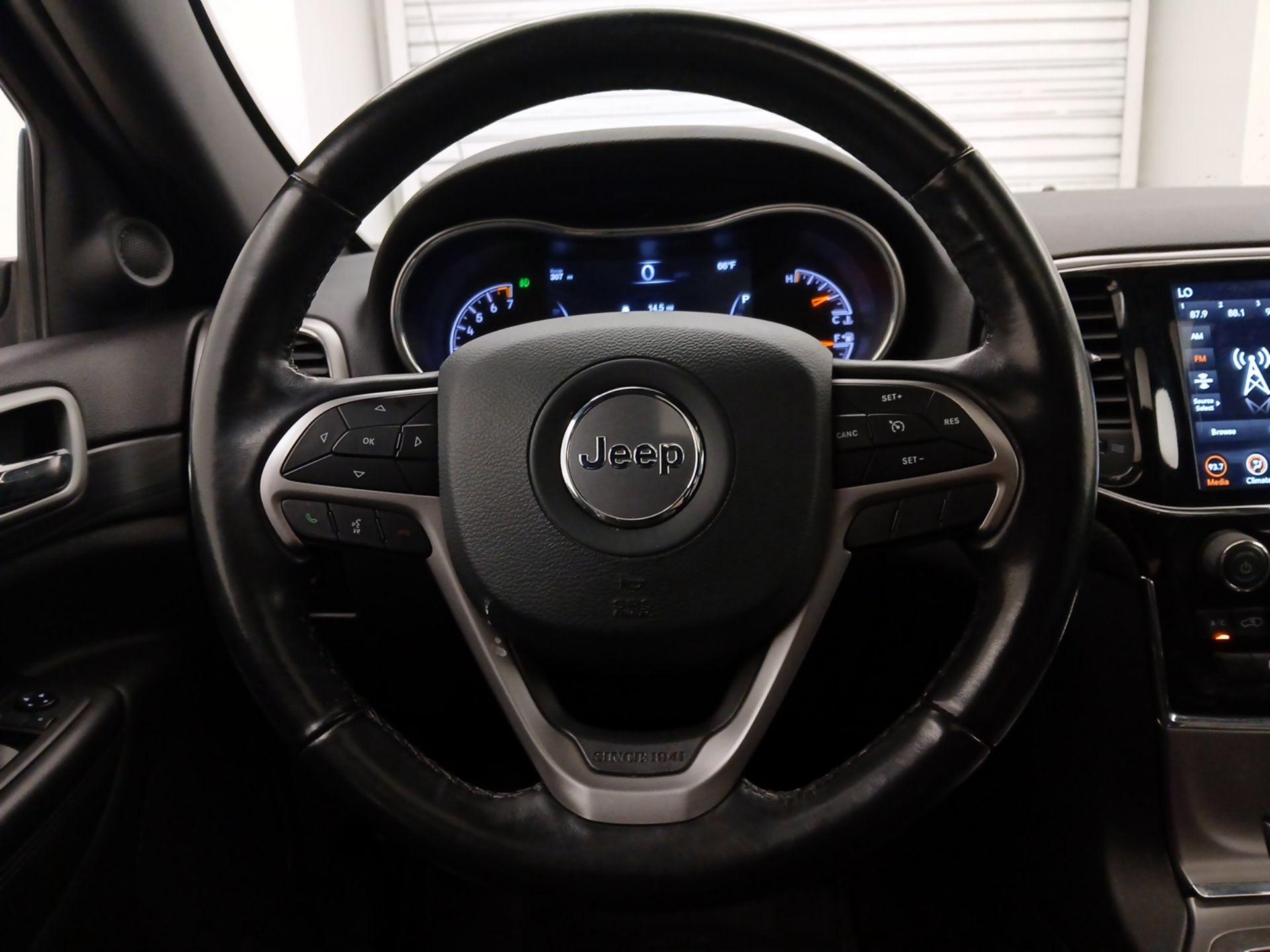 Thumbnail: 2020 Jeep Grand Cherokee - 10