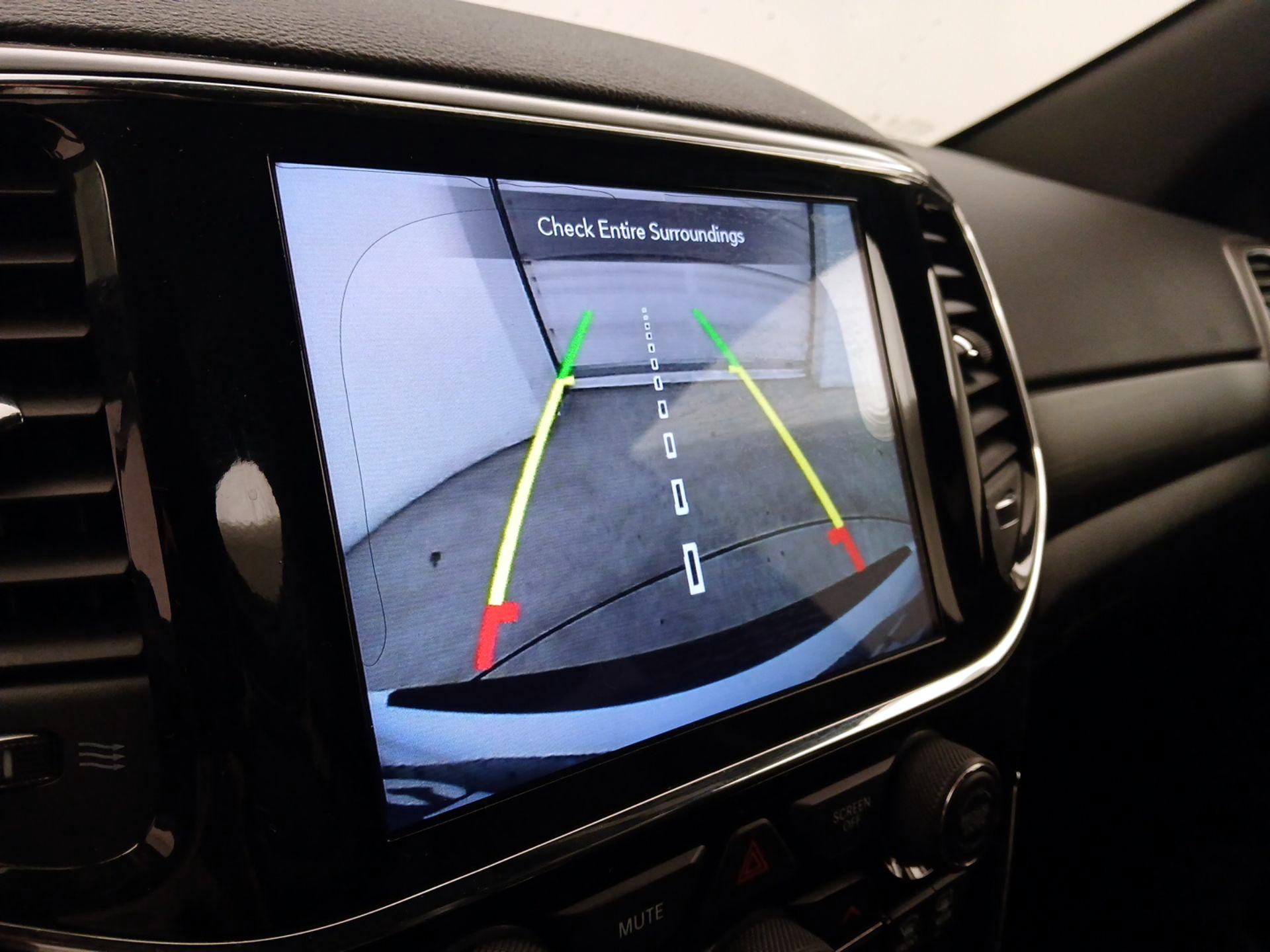 Thumbnail: 2020 Jeep Grand Cherokee - 15