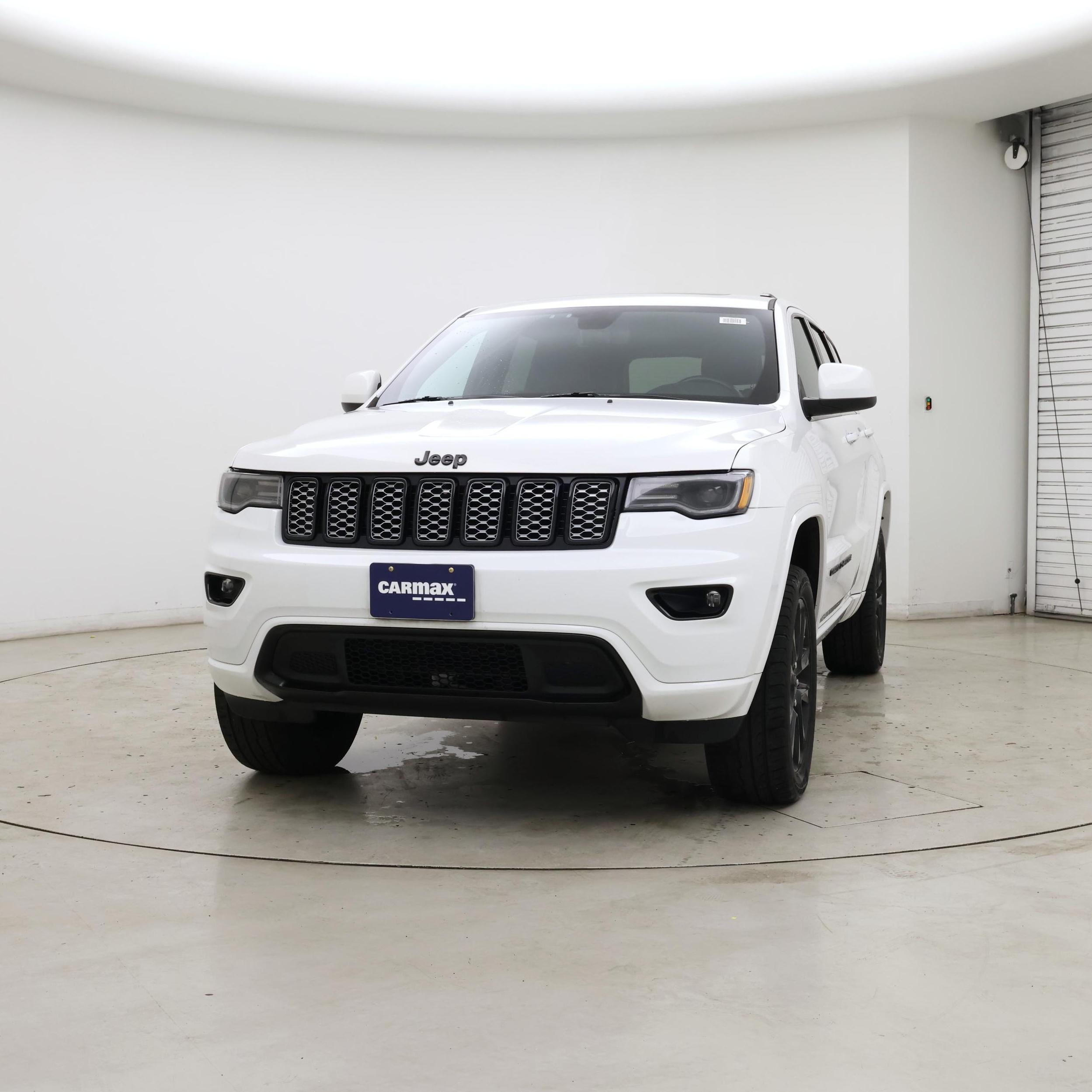 Thumbnail: 2020 Jeep Grand Cherokee - 4