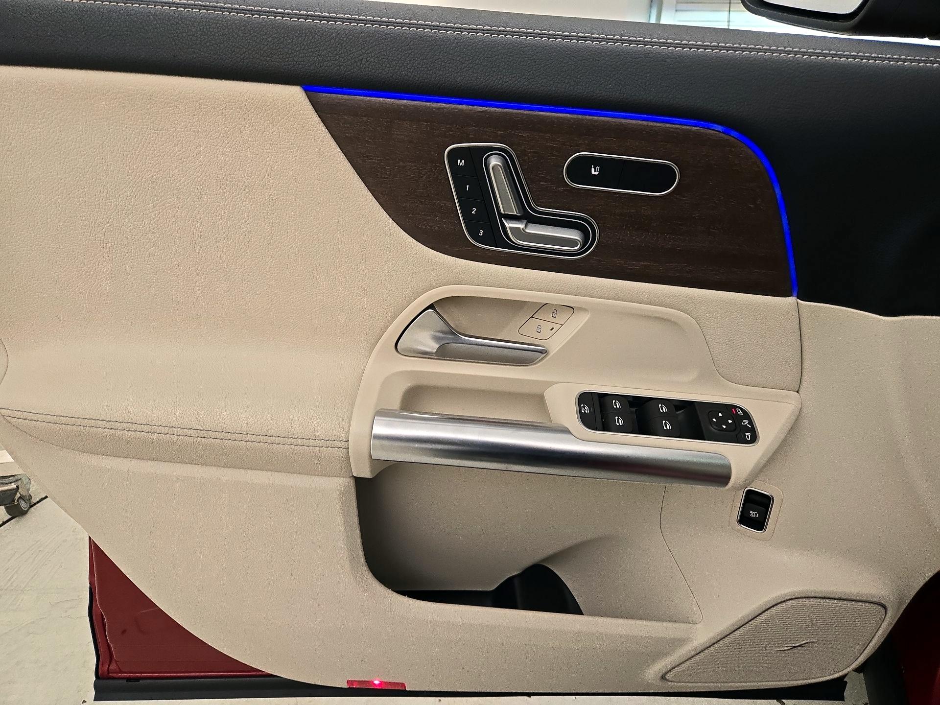 Thumbnail: 2021 Mercedes-Benz GLA - 12