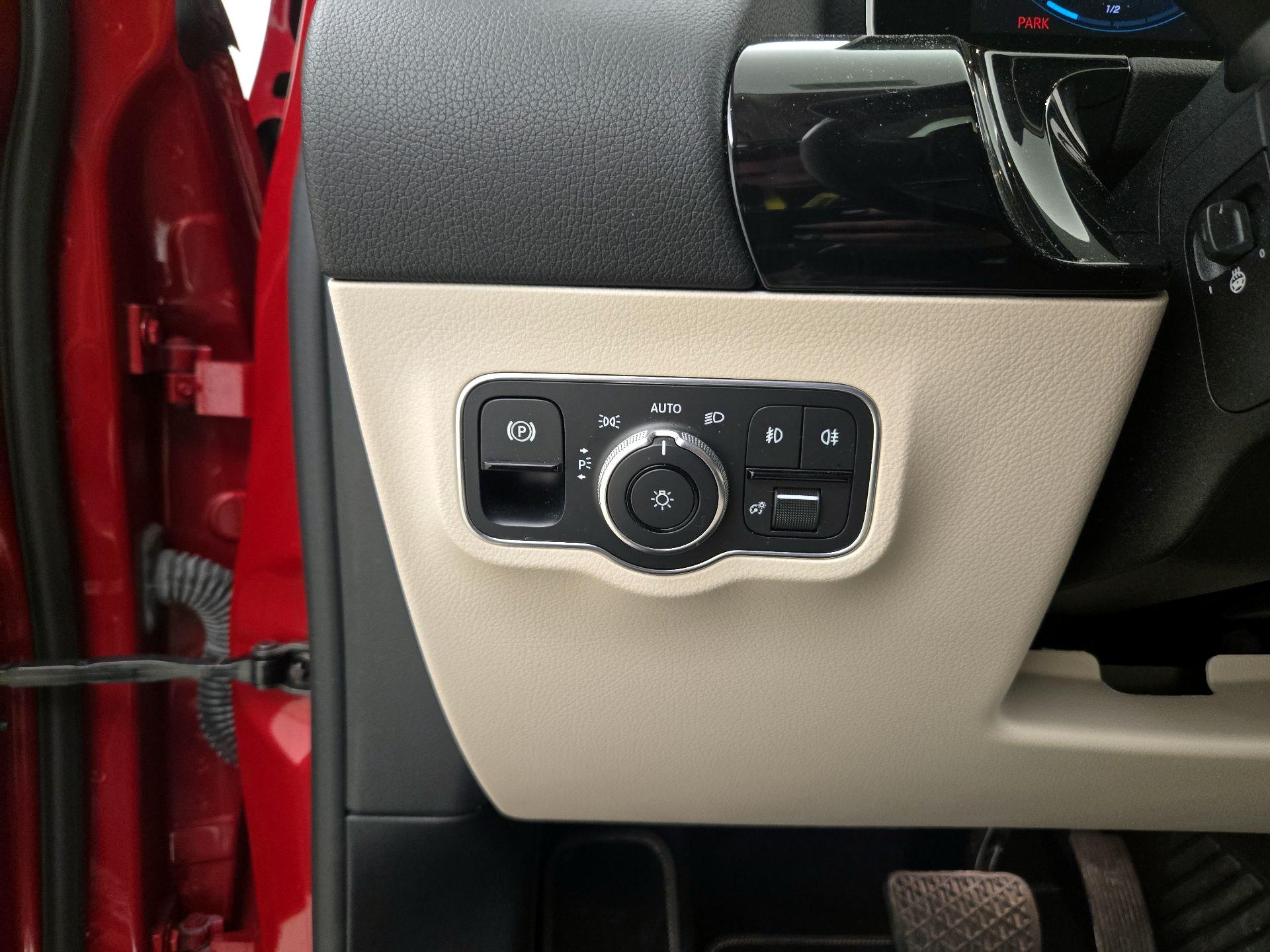 Thumbnail: 2021 Mercedes-Benz GLA - 13