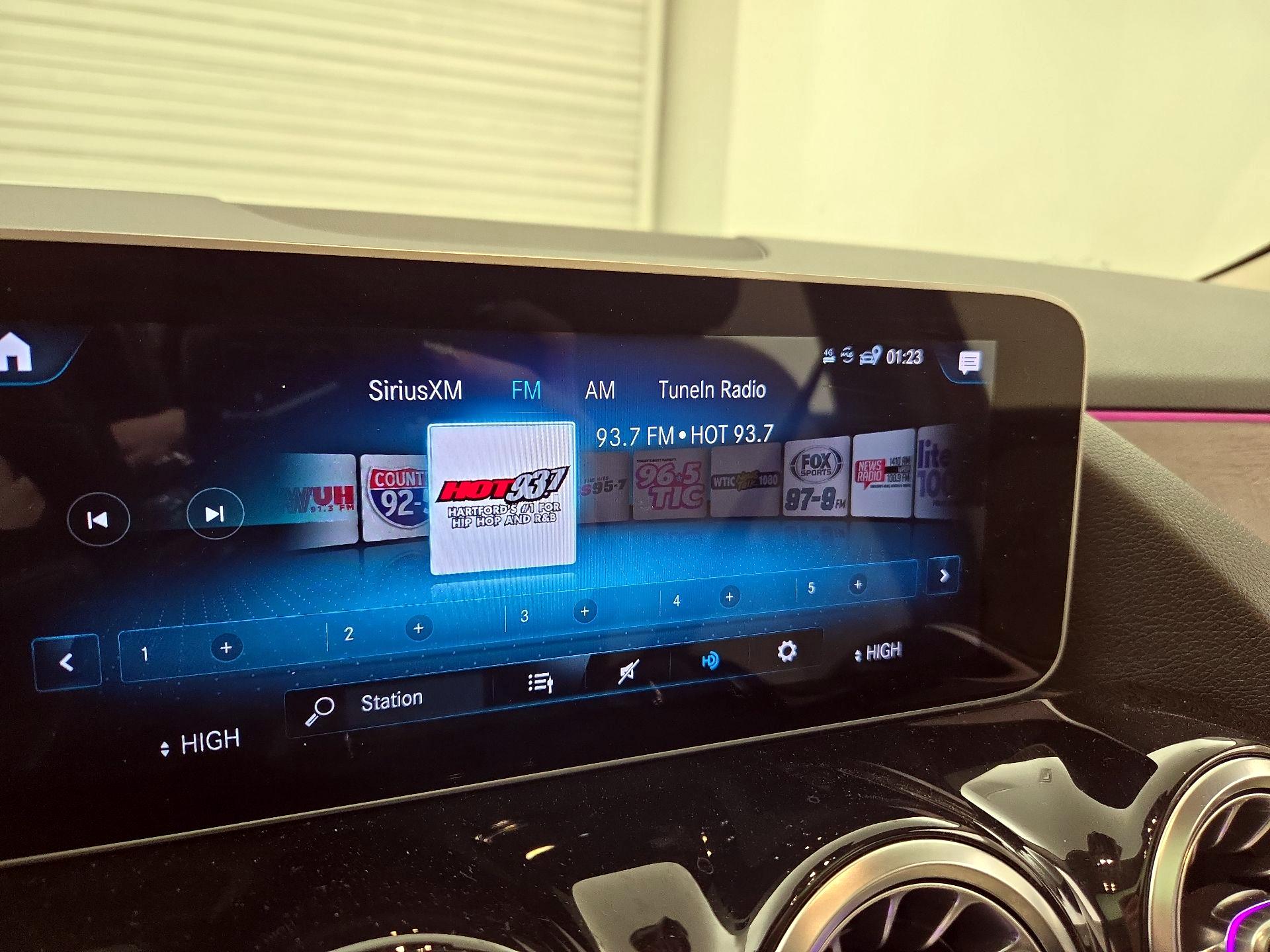 Thumbnail: 2021 Mercedes-Benz GLA - 15