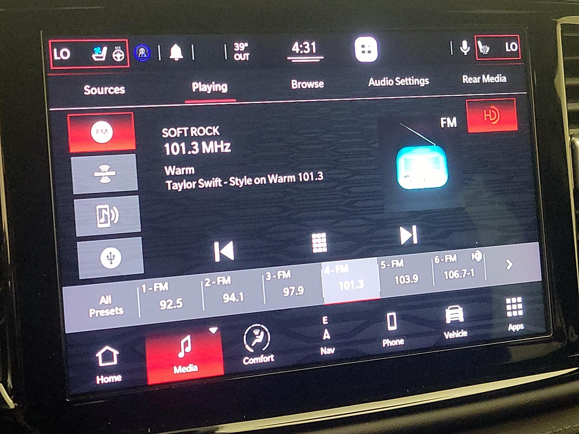 Thumbnail: 2021 Dodge Durango - 16