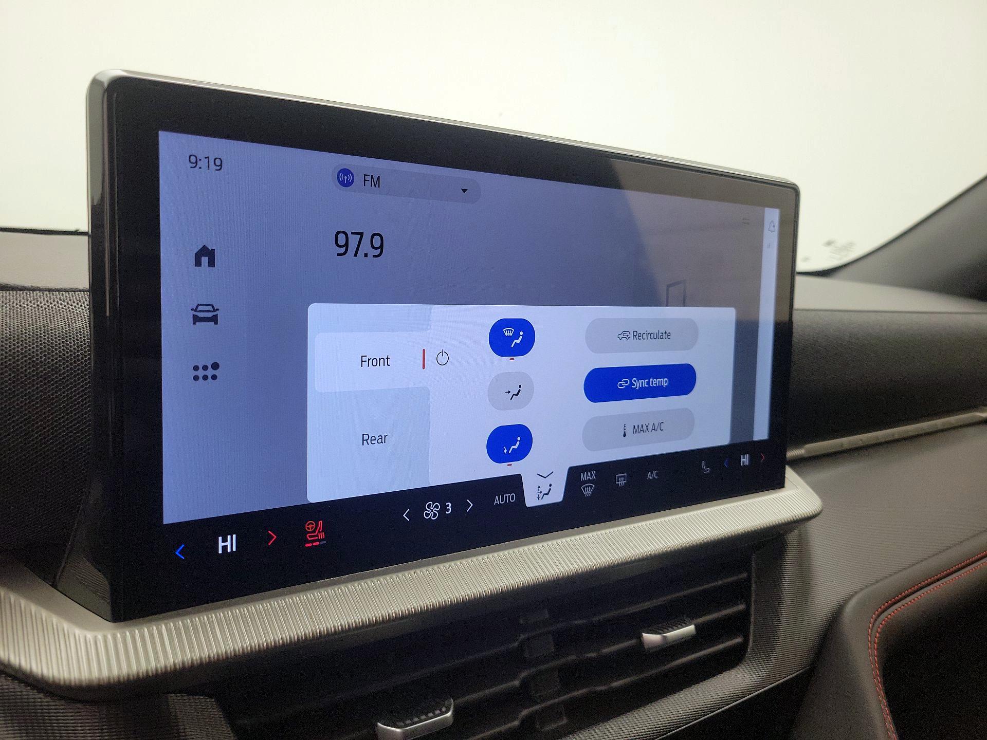 Thumbnail: 2025 Ford Explorer - 17