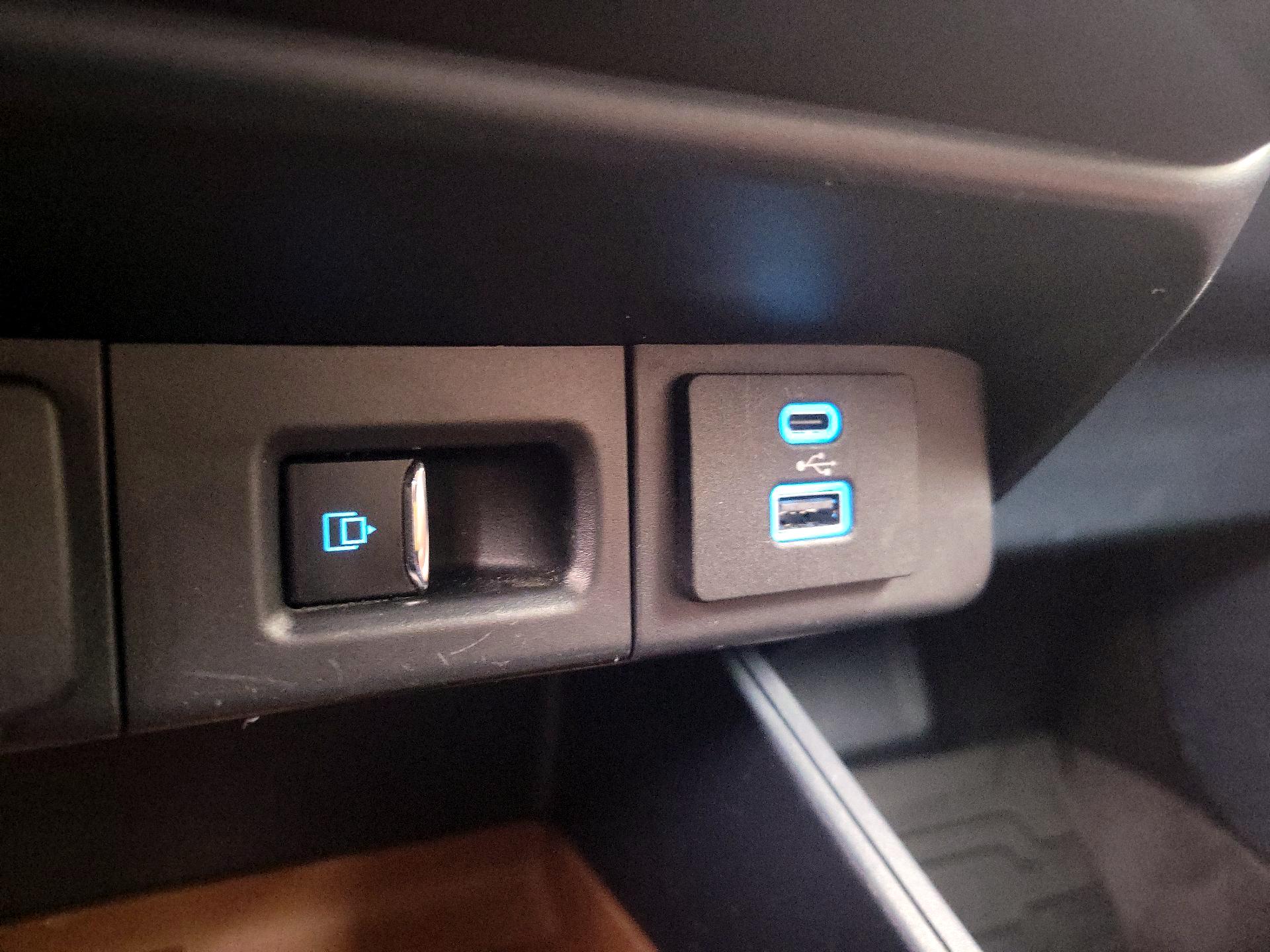 Thumbnail: 2022 Ford Maverick - 18