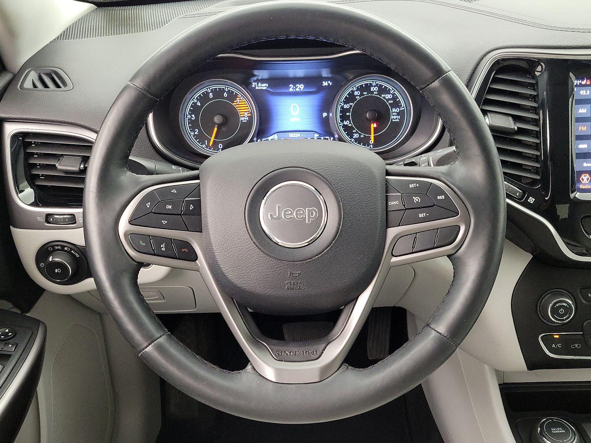 Thumbnail: 2019 Jeep Cherokee - 10