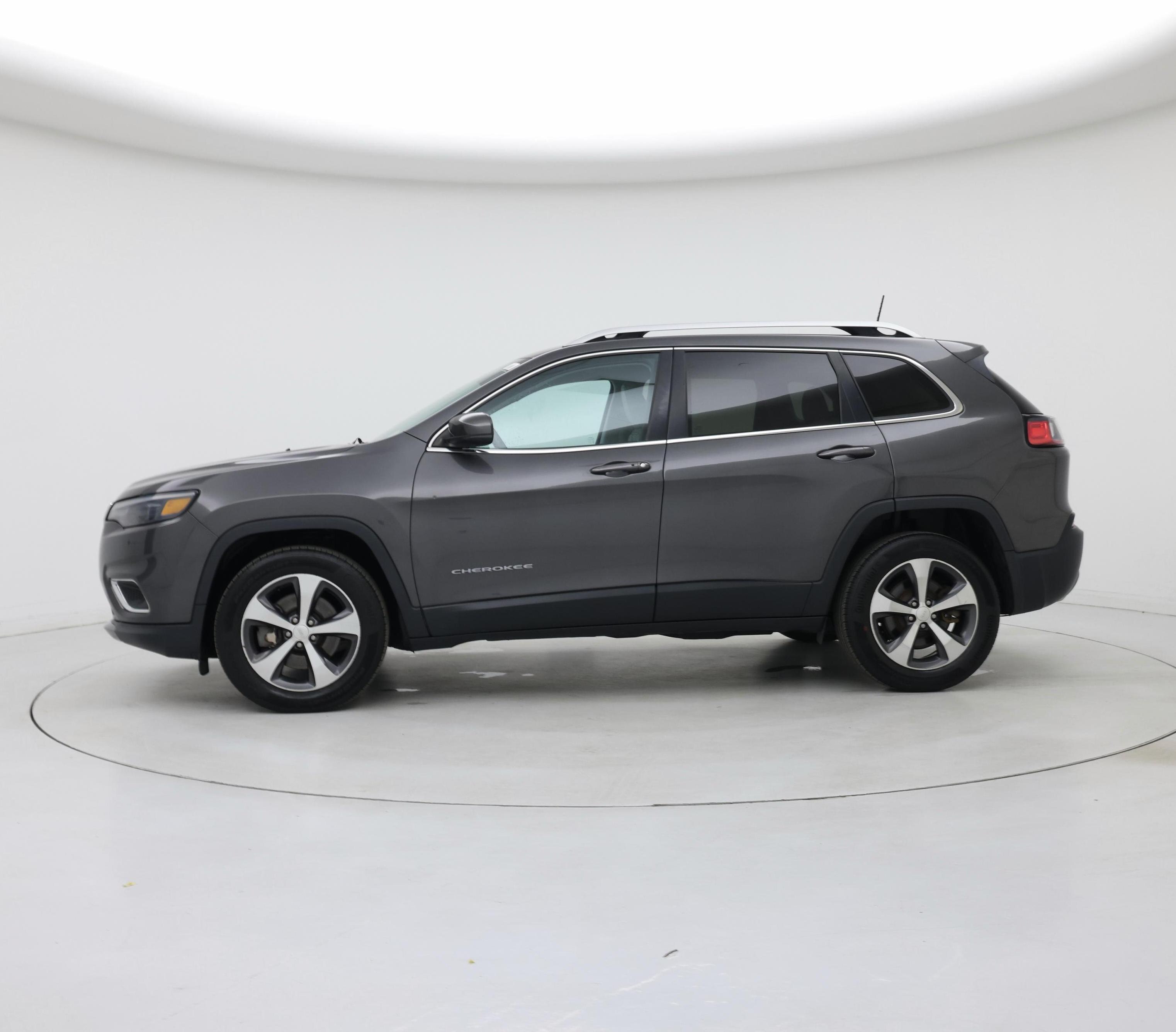 Thumbnail: 2019 Jeep Cherokee - 3