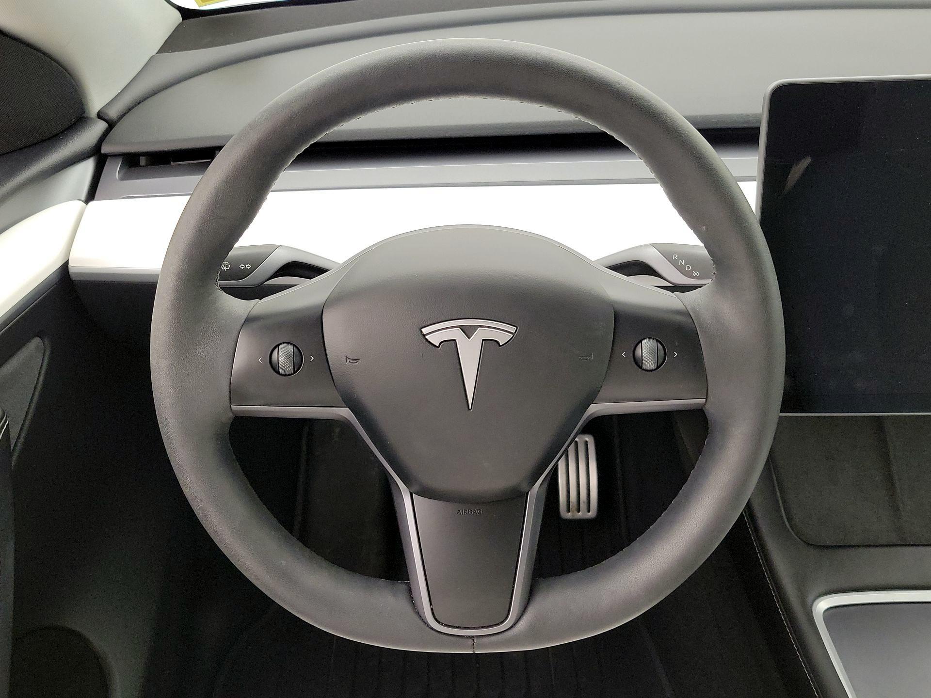 Thumbnail: 2023 Tesla Model Y - 10