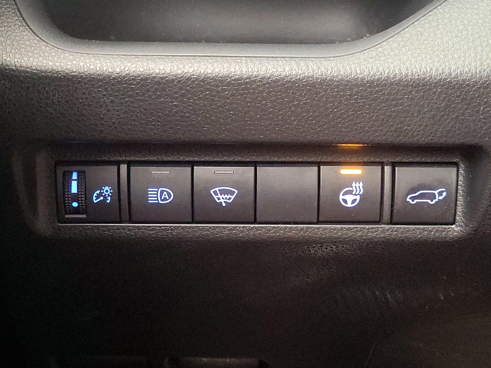 Thumbnail: 2019 Toyota RAV4 - 13