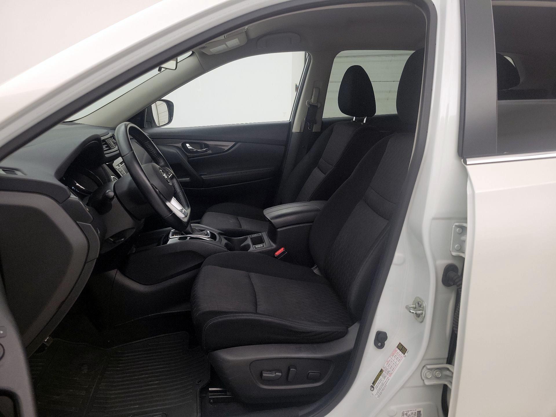 Thumbnail: 2020 Nissan Rogue - 11