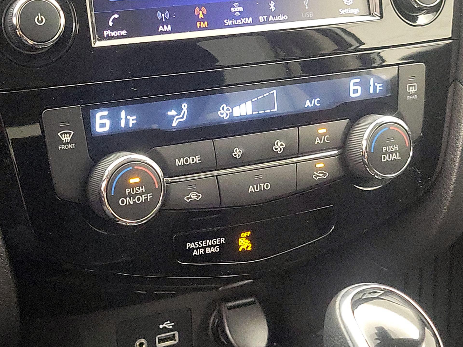 Thumbnail: 2020 Nissan Rogue - 16