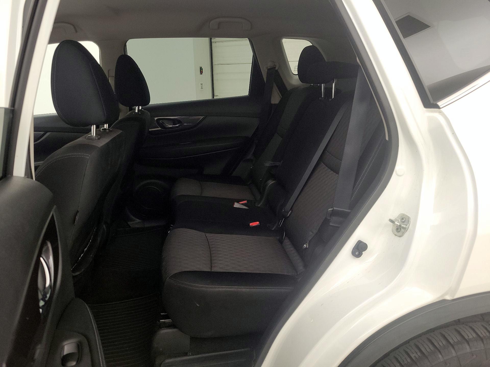 Thumbnail: 2020 Nissan Rogue - 19